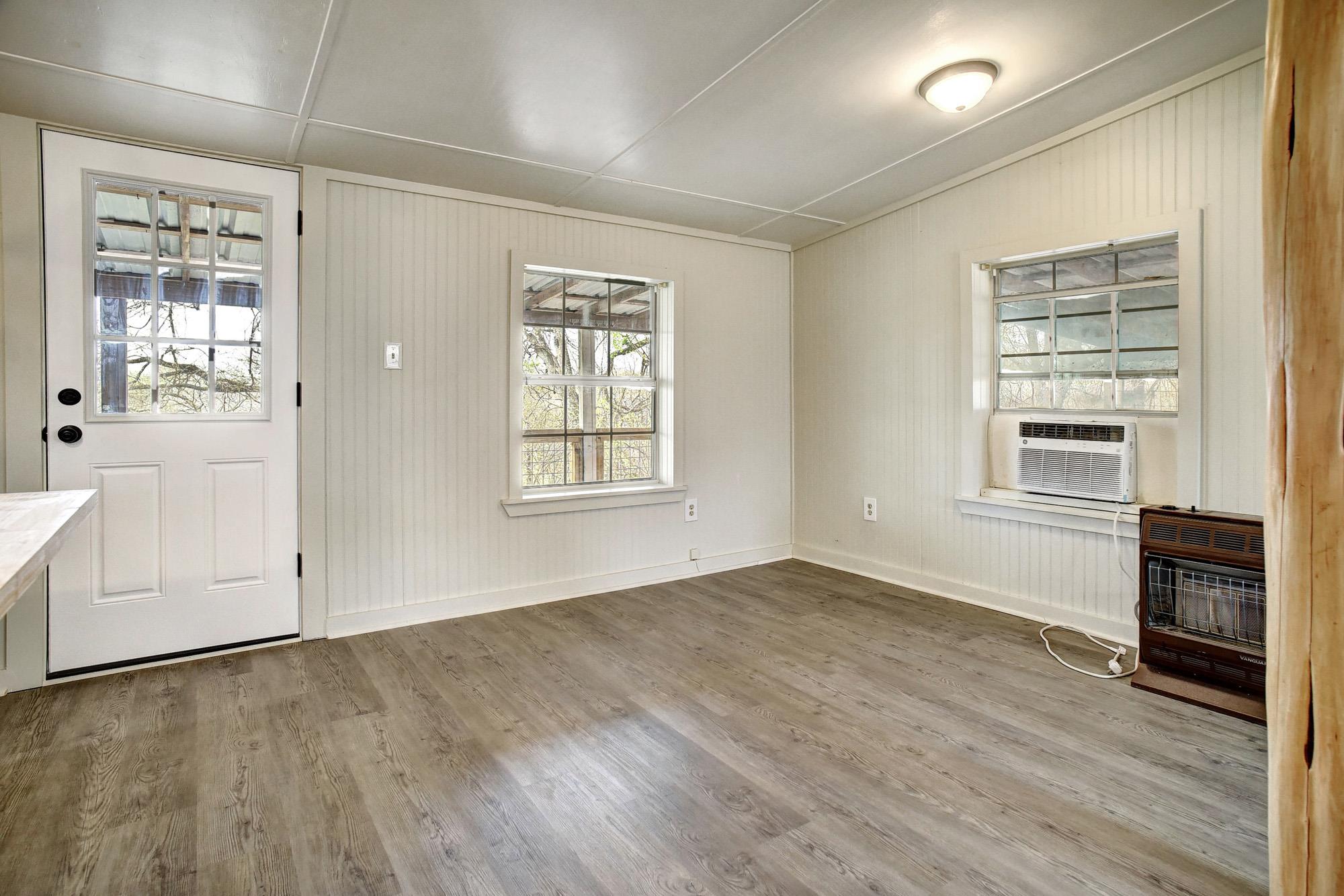 243 Riverwood Dr, Bastrop, TX 78602