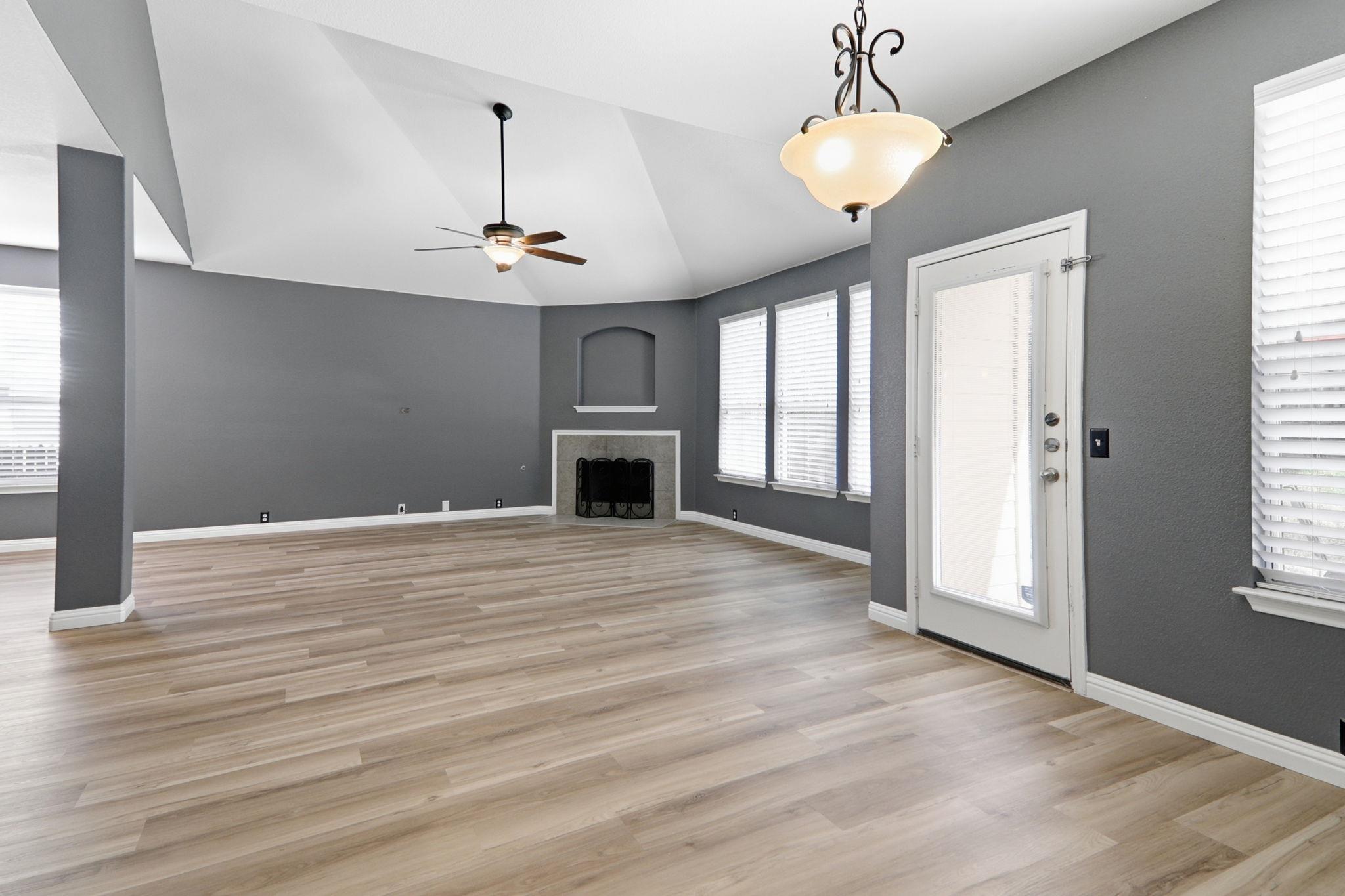 2157 Paradise Ridge Dr, Round Rock, TX 78665