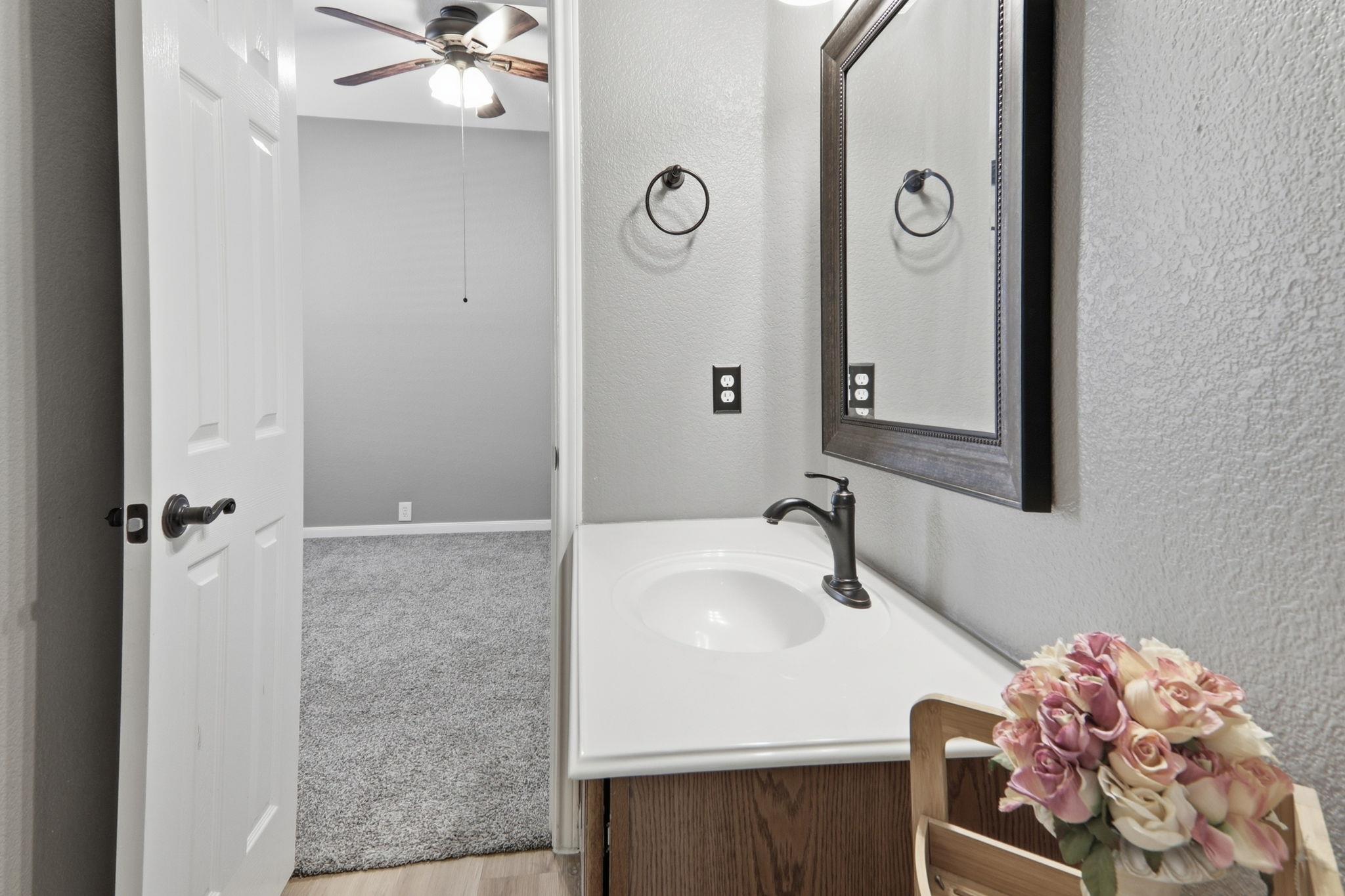 2157 Paradise Ridge Dr, Round Rock, TX 78665