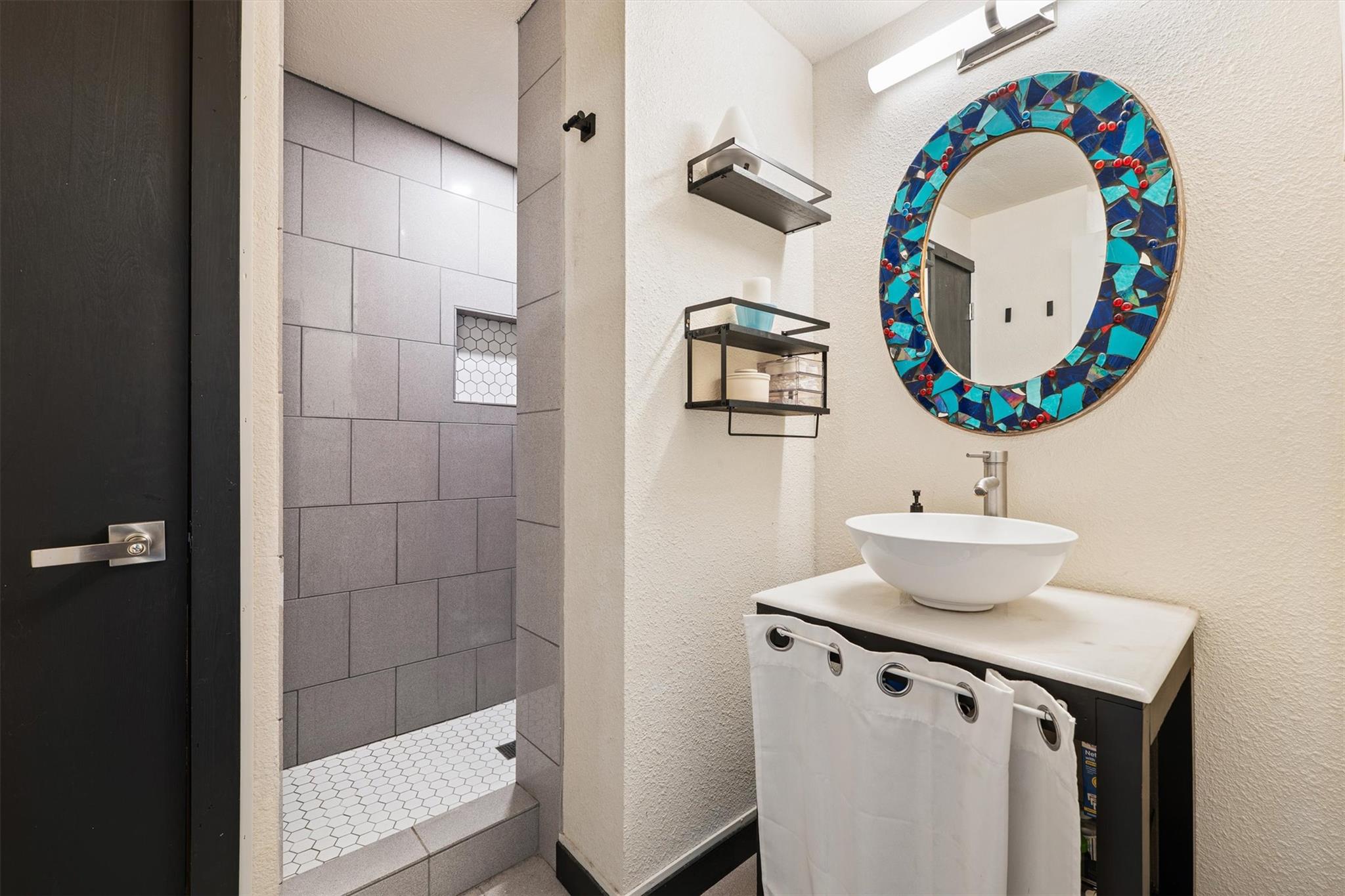 110 Lakewood Dr, Burnet, TX 78611