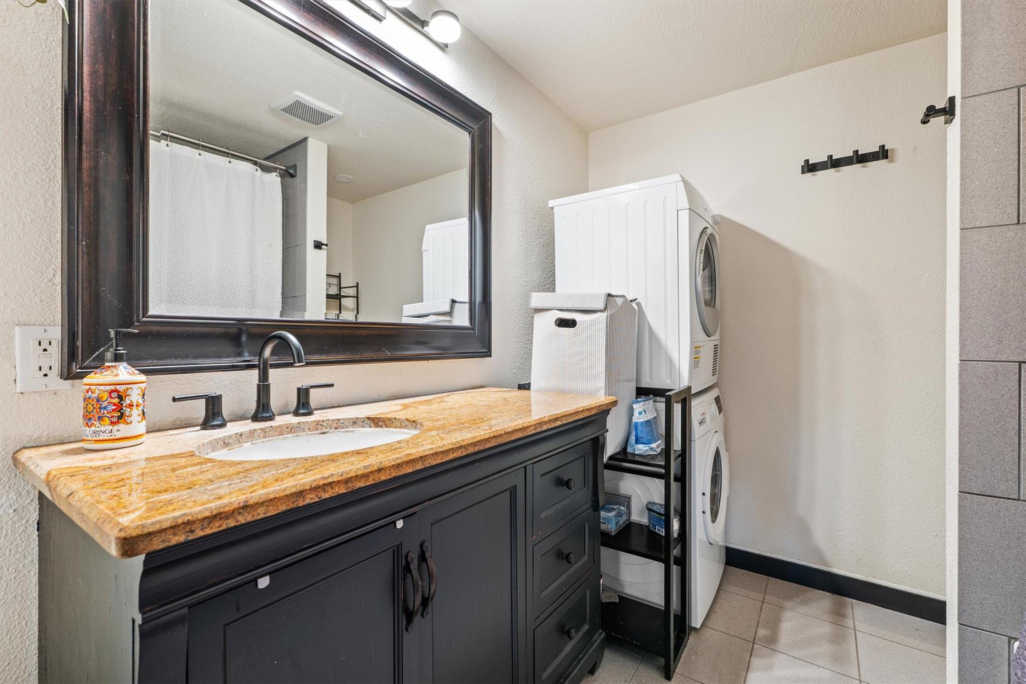 110 Lakewood Dr, Burnet, TX 78611