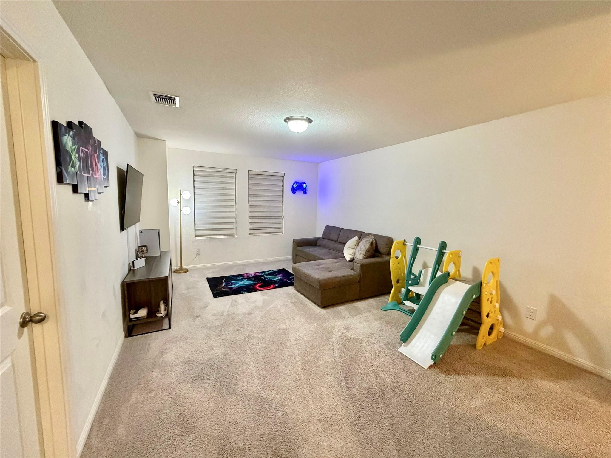 205 Waterbuck Loop, Hutto, TX 78634