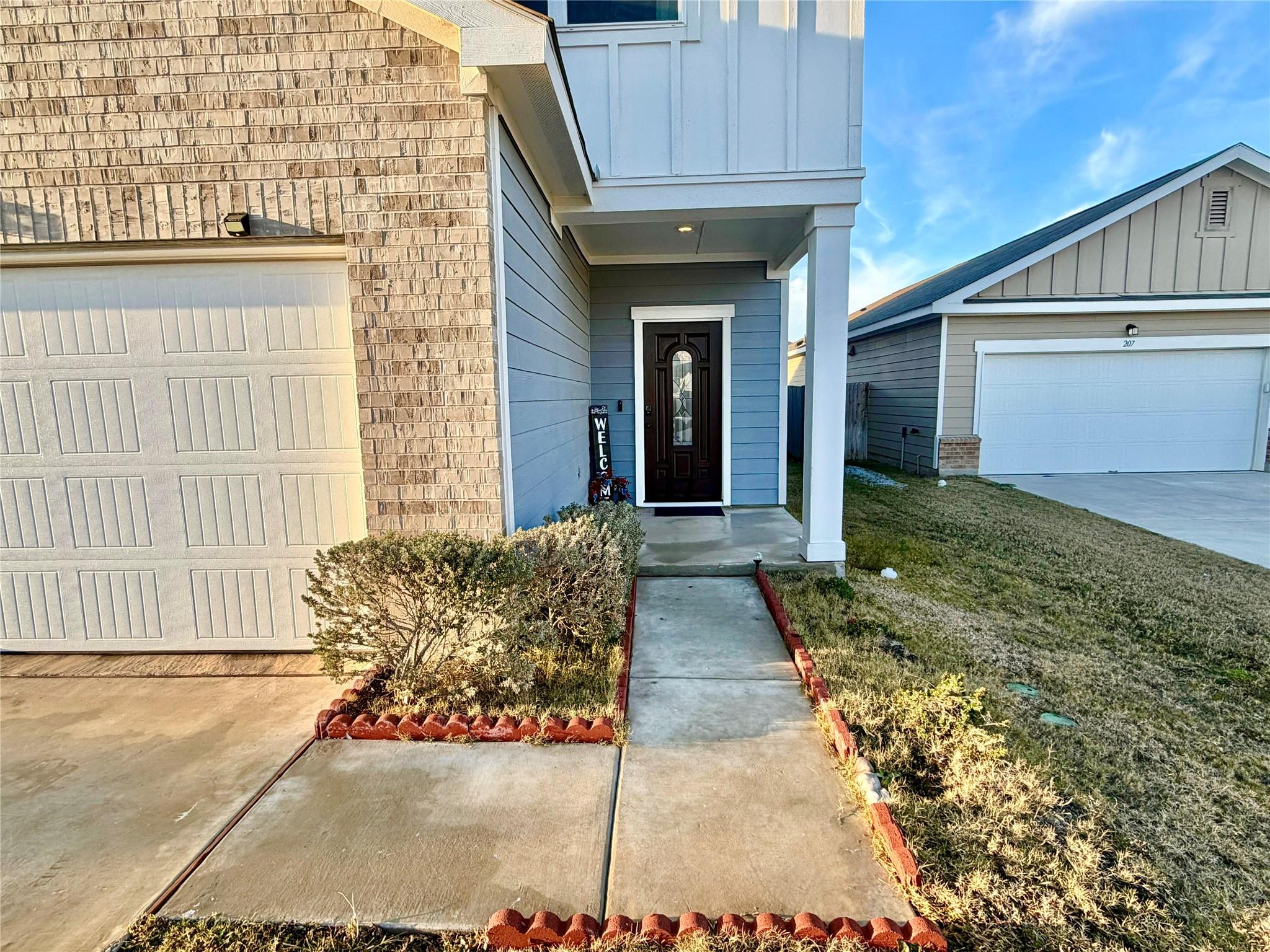 205 Waterbuck Loop, Hutto, TX 78634