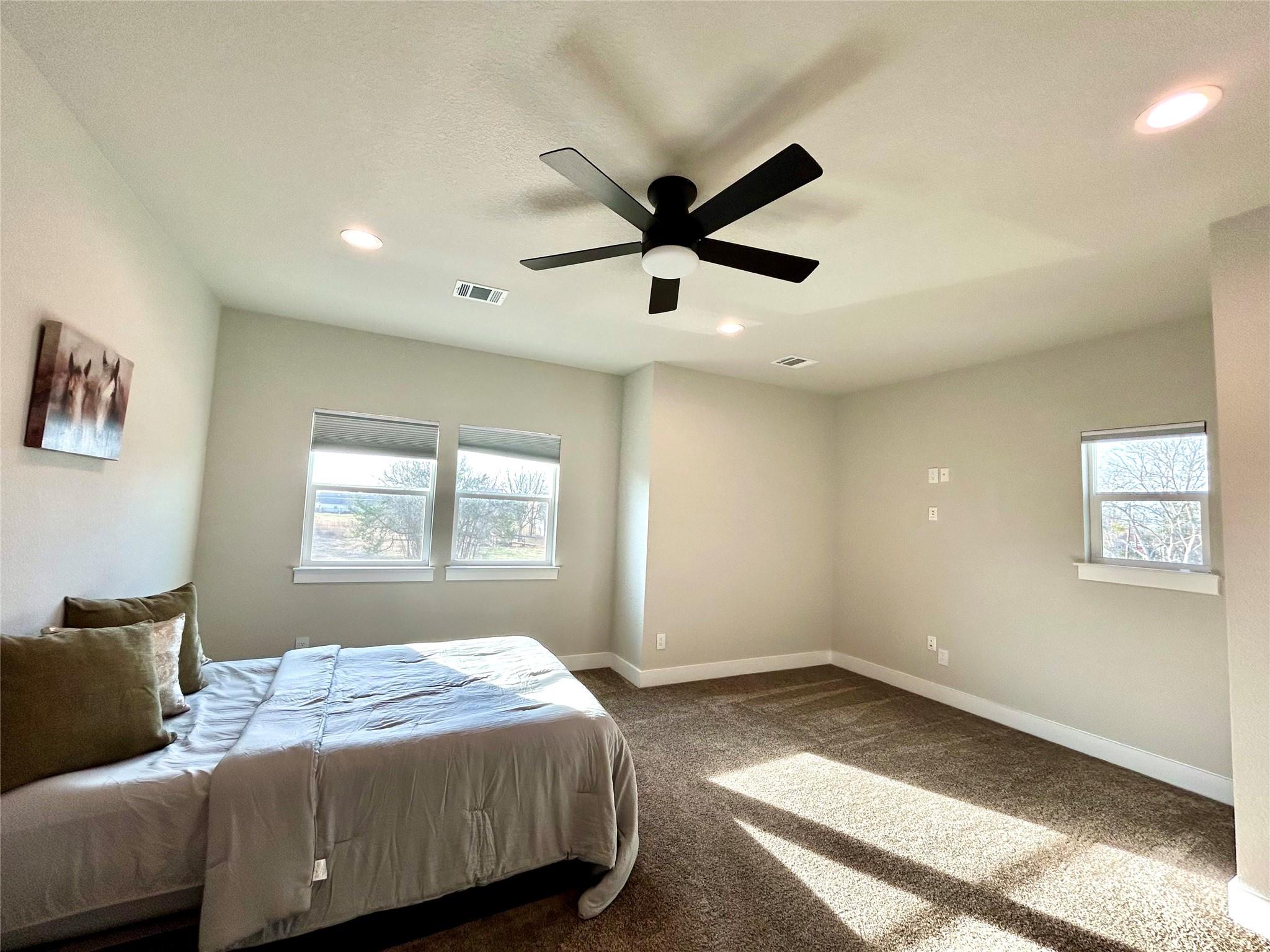 113 S. Lockhart St, Paige, TX 78659