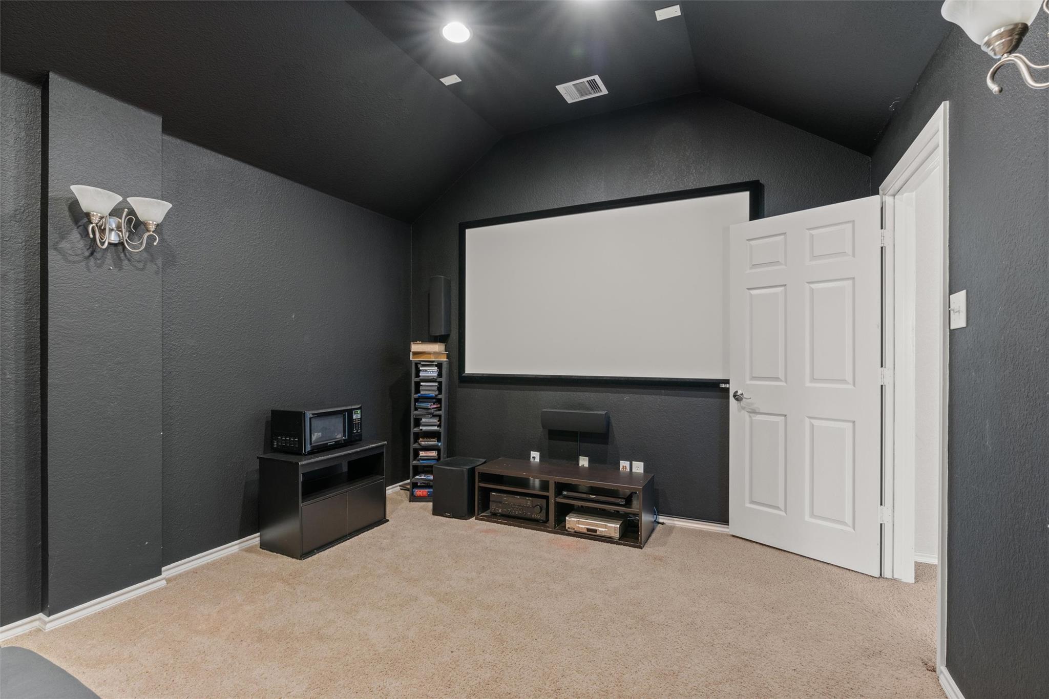 400 Red Hawk Dr, Leander, TX 78641