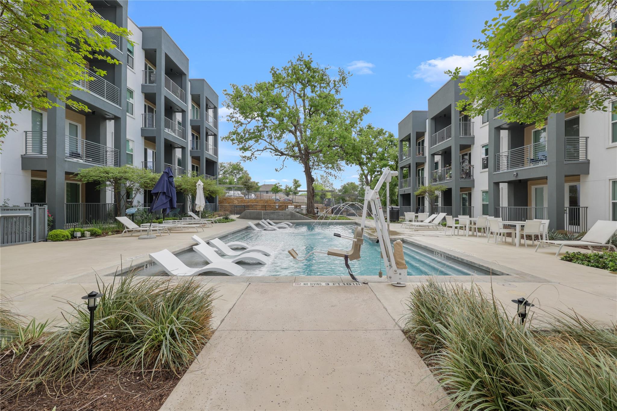 4801 Springdale Rd # 1005, Austin, TX 78723