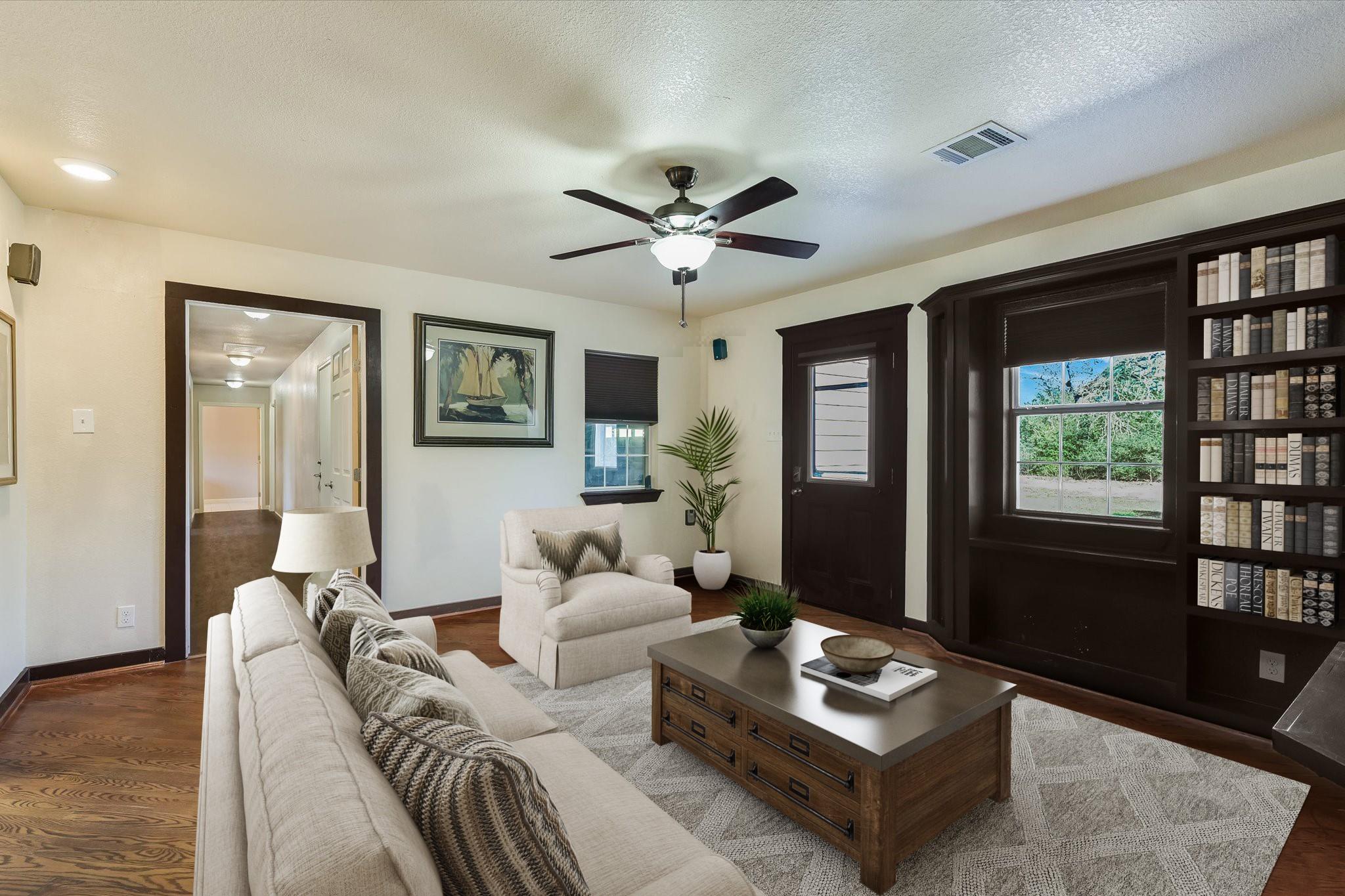 203 Pathfinders Way, Smithville, TX 78957