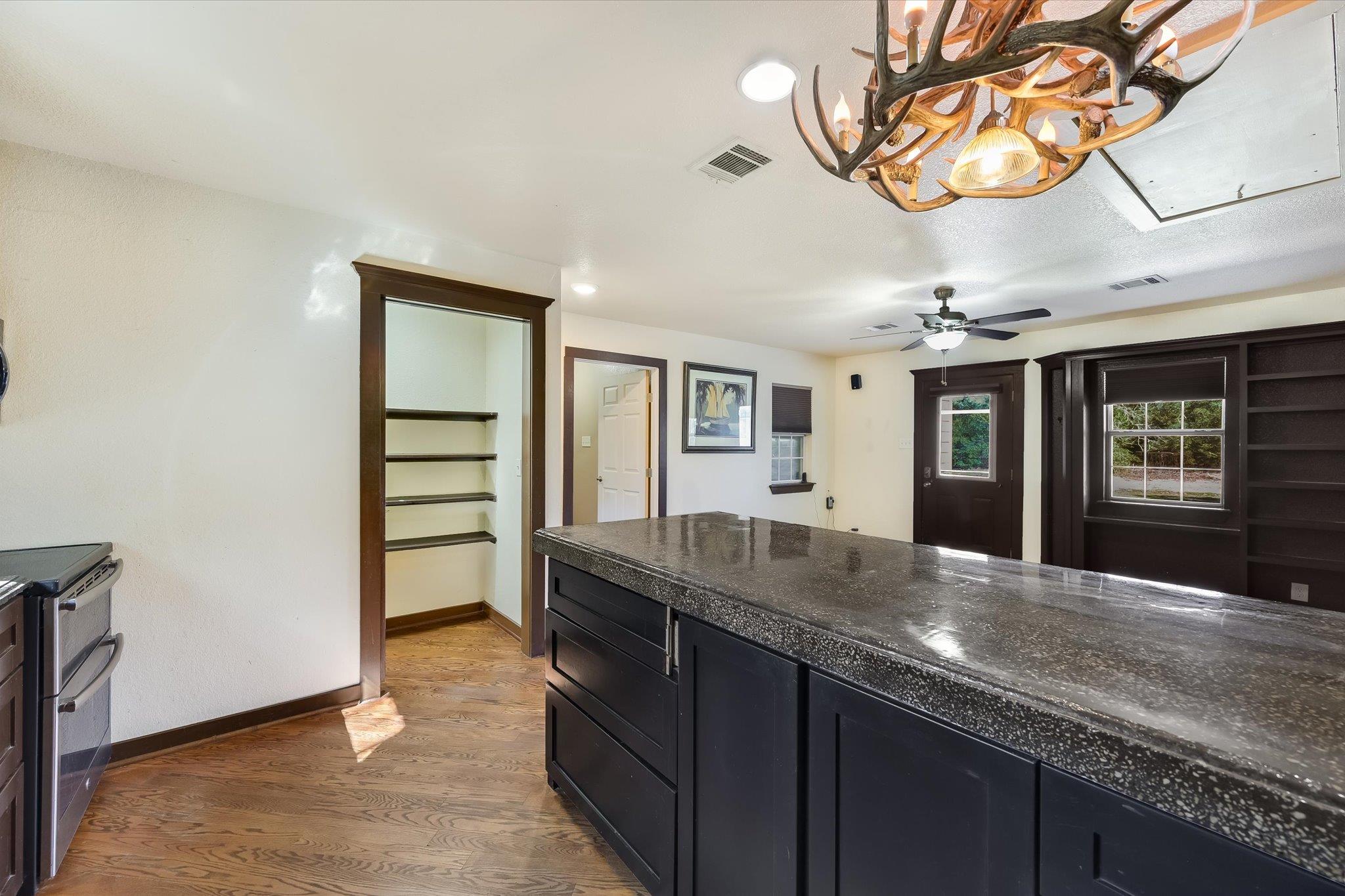 203 Pathfinders Way, Smithville, TX 78957