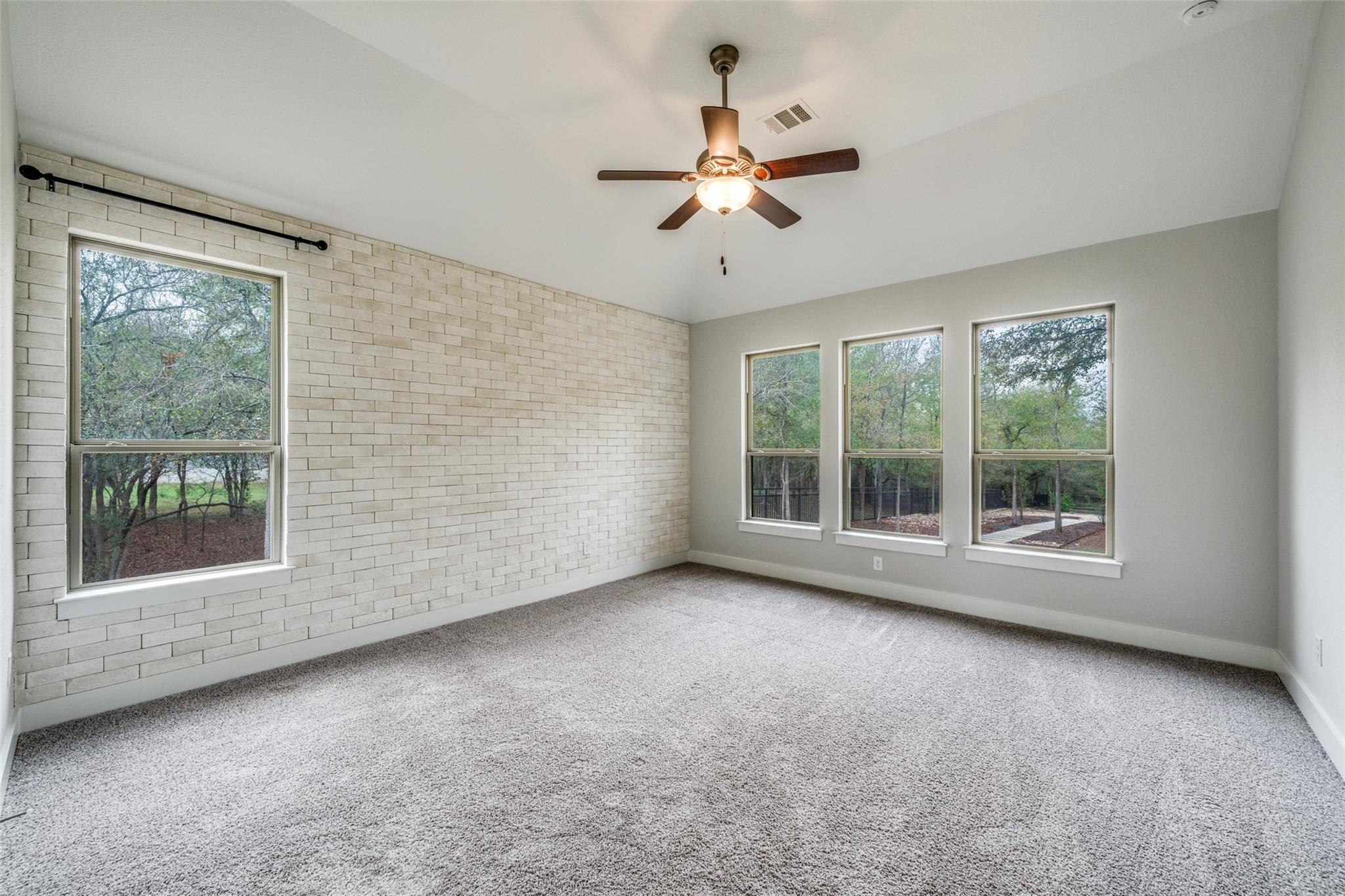 132 Raptor Beak Way, Cedar Creek, TX 78612