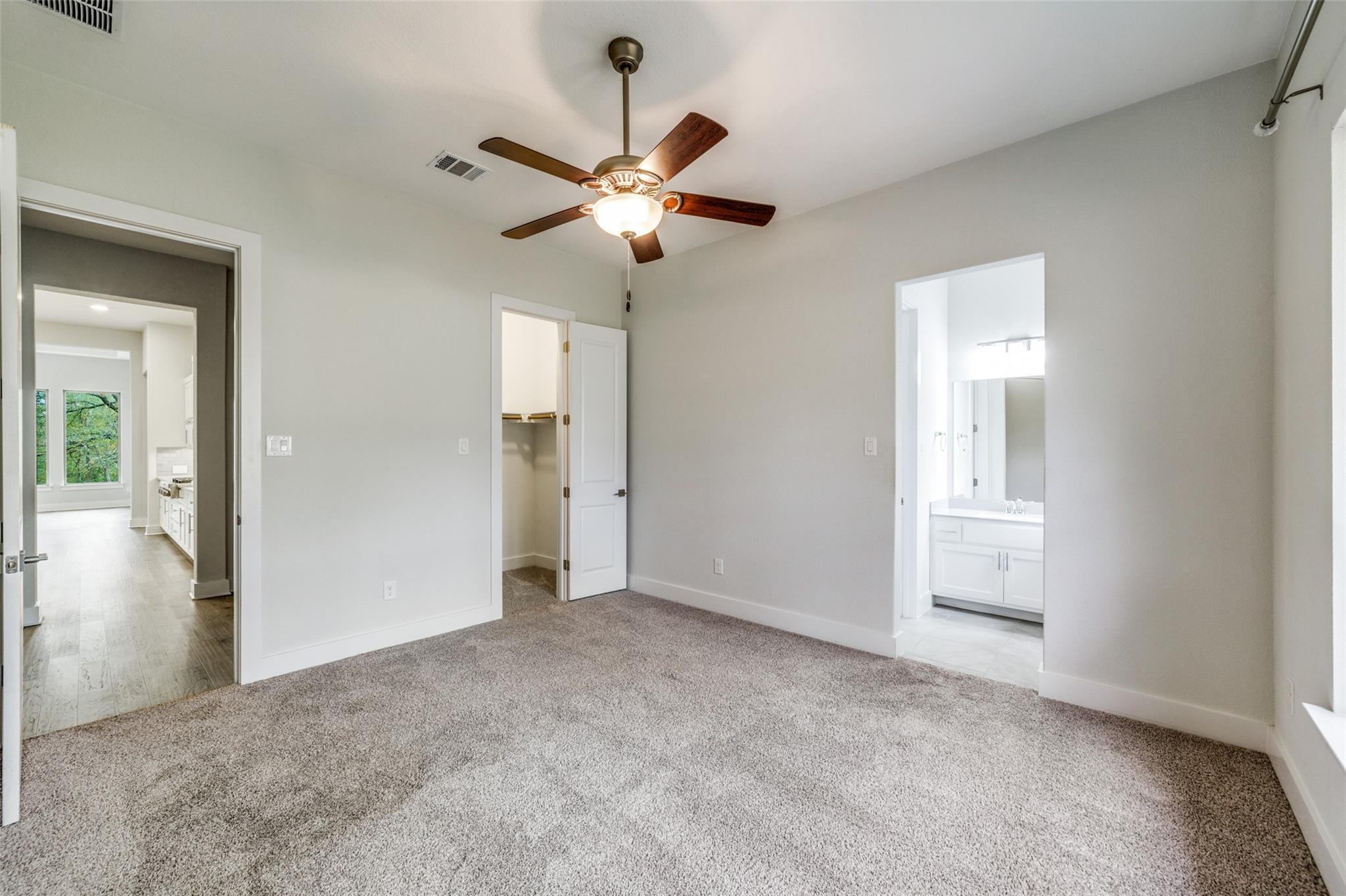 132 Raptor Beak Way, Cedar Creek, TX 78612