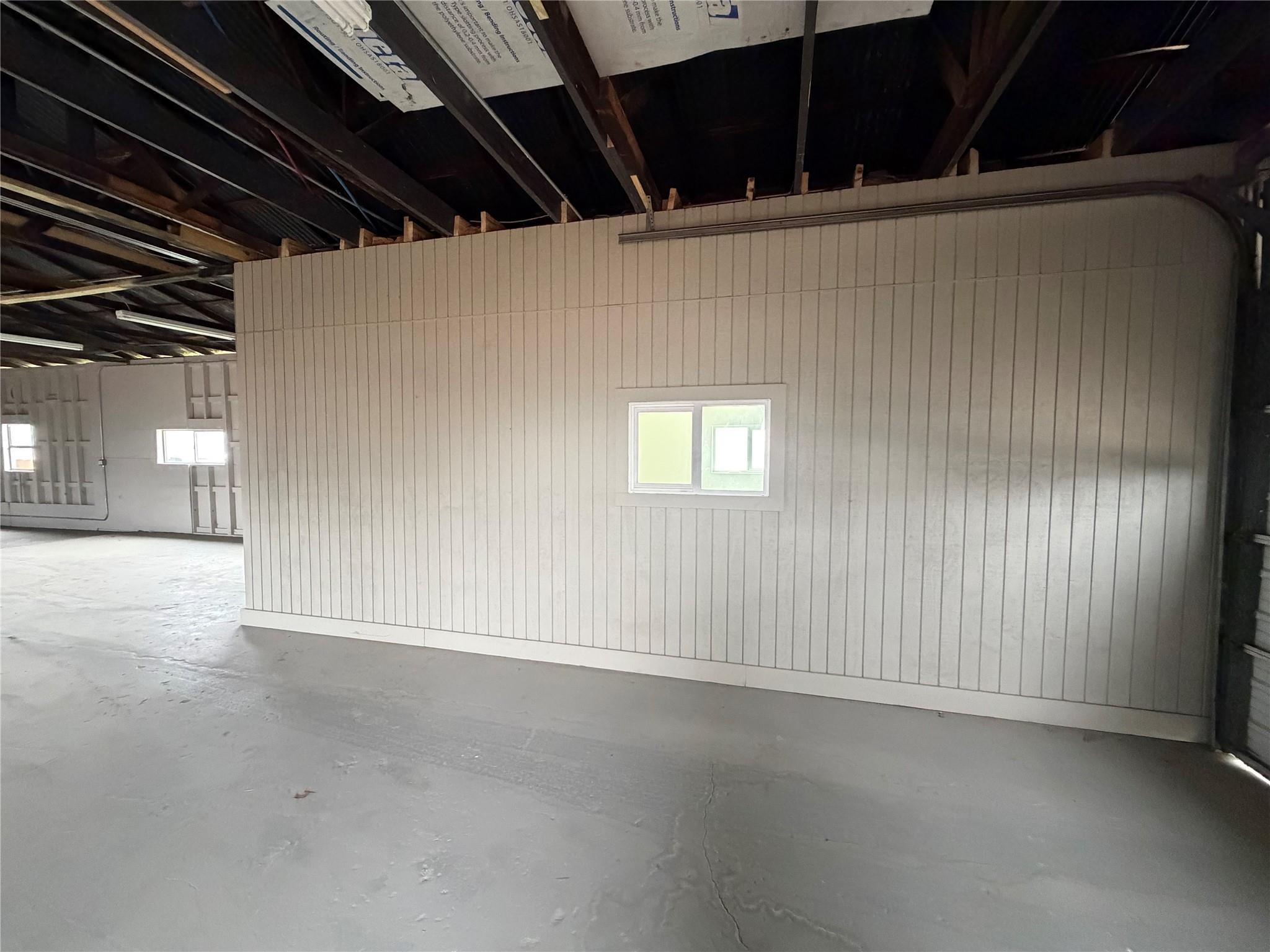 1541 E Pierce St, Luling, TX 78648