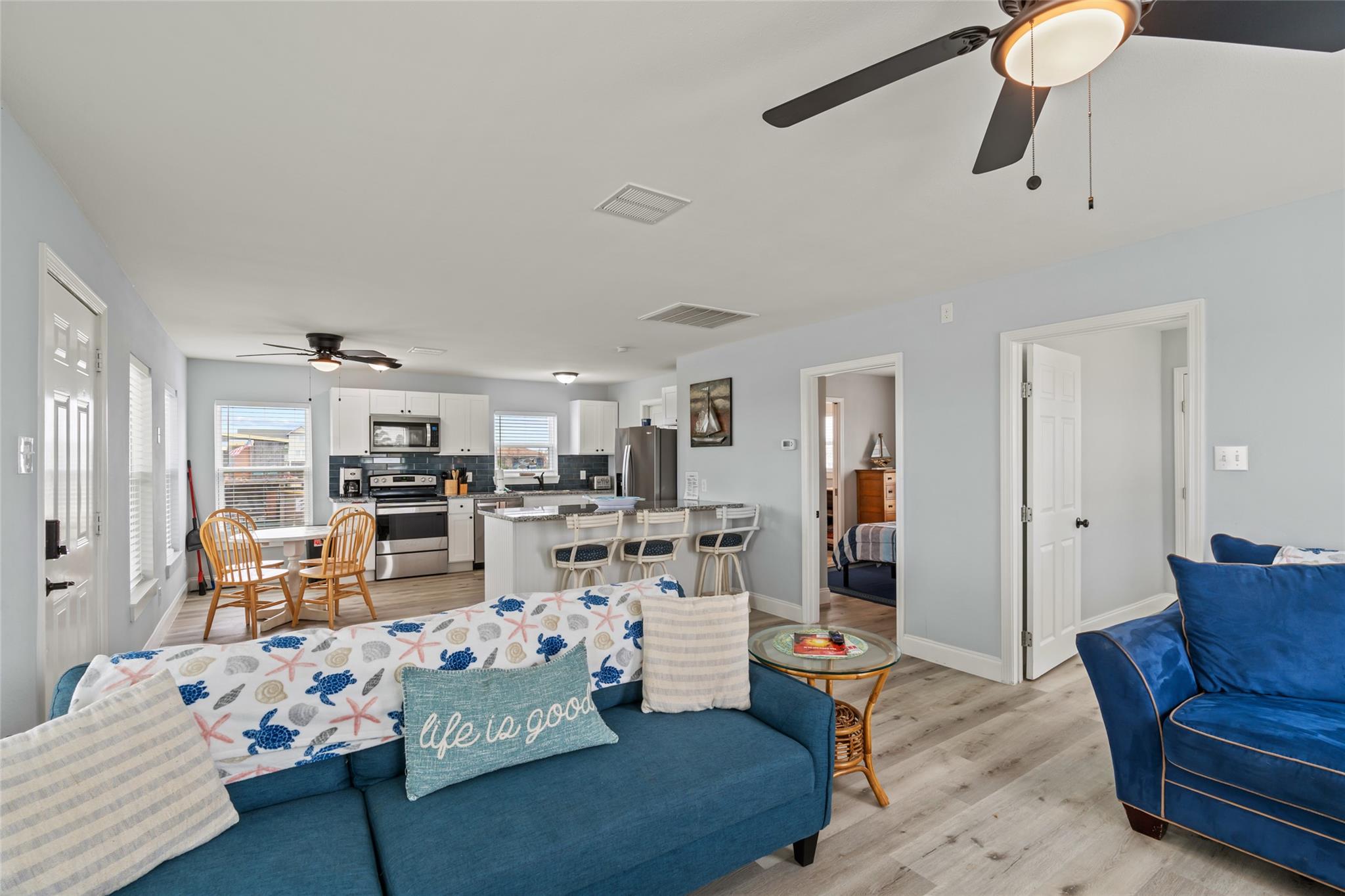 3929 4th St, Galveston, TX 77554