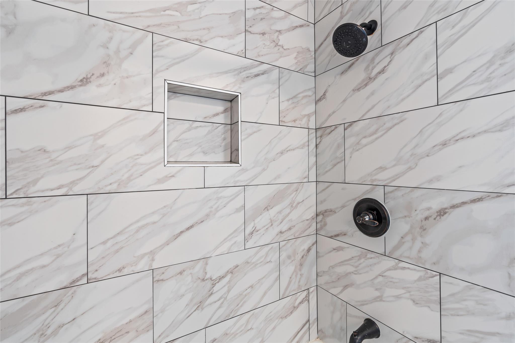 3929 4th St, Galveston, TX 77554