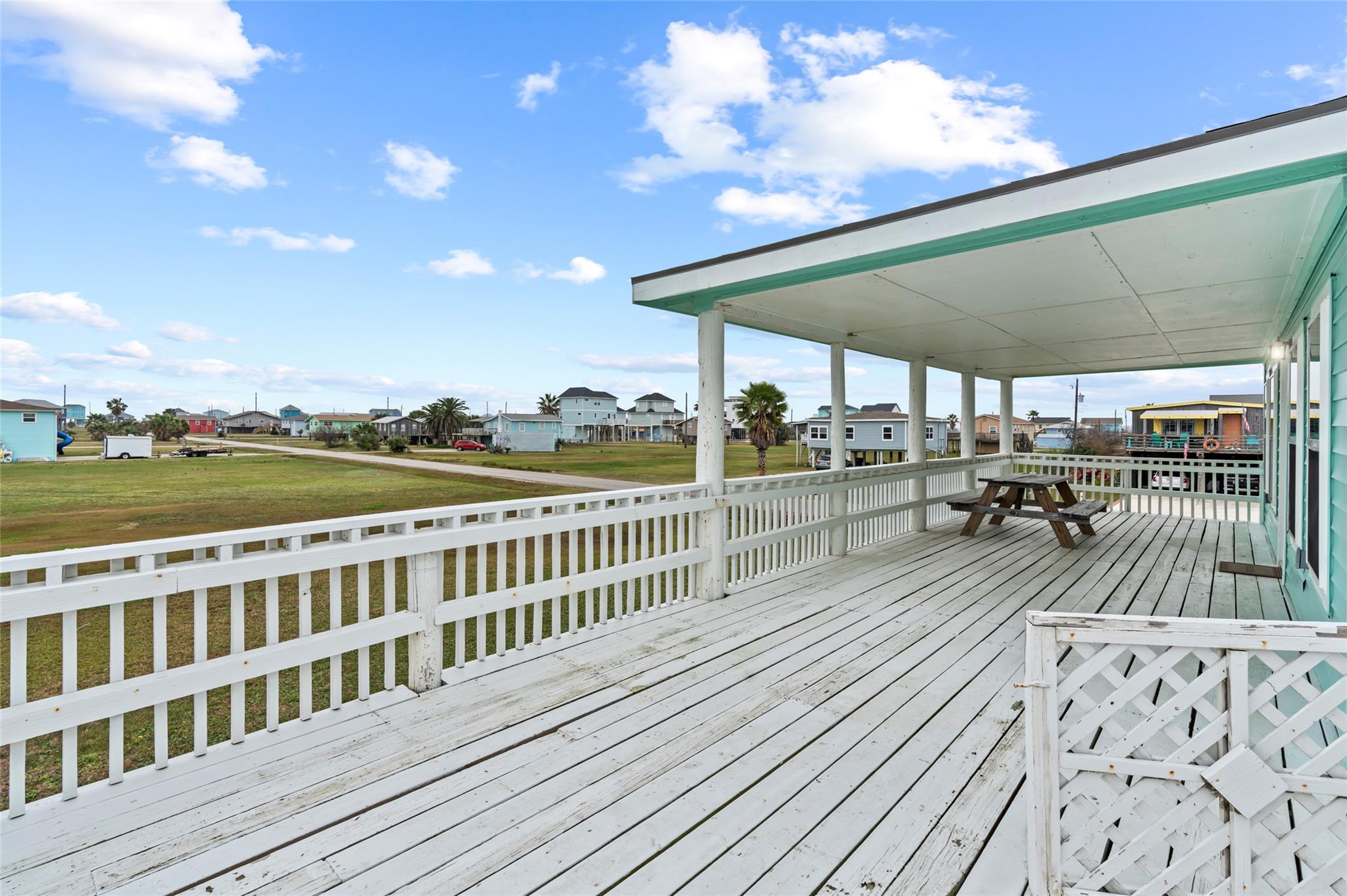 3929 4th St, Galveston, TX 77554