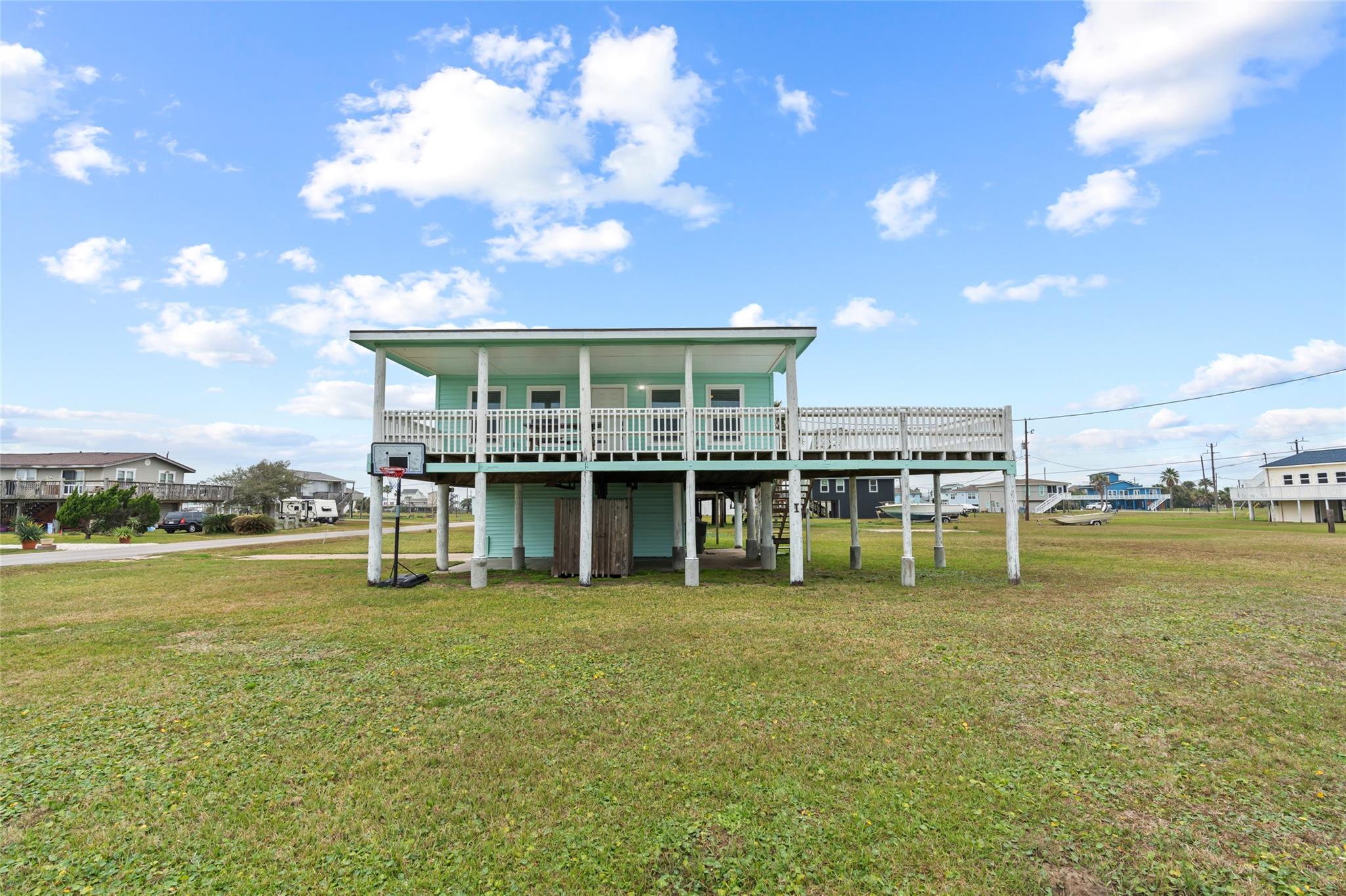 3929 4th St, Galveston, TX 77554