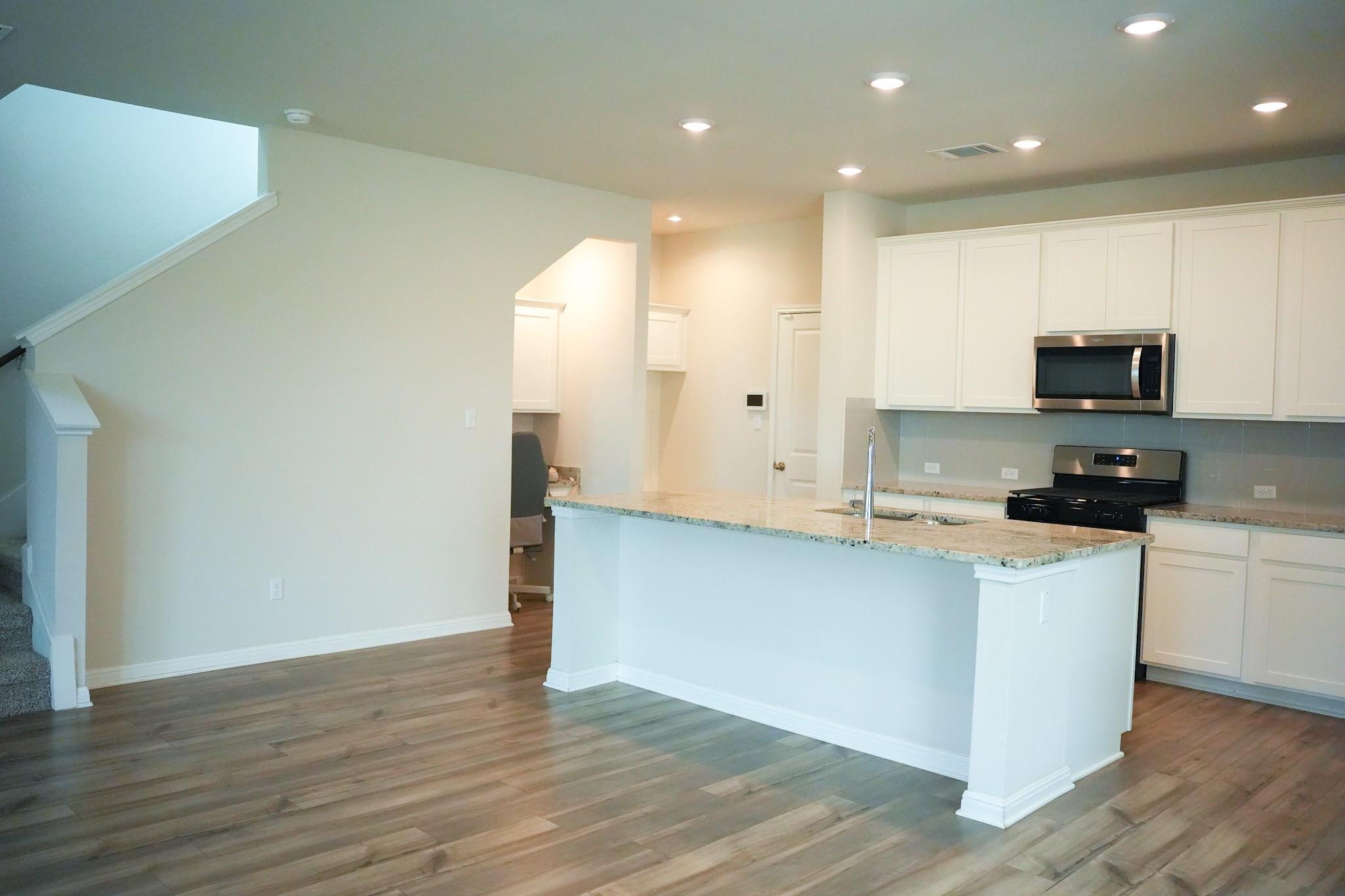 278 Lost Mine Peak Ln, Dripping Springs, TX 78620