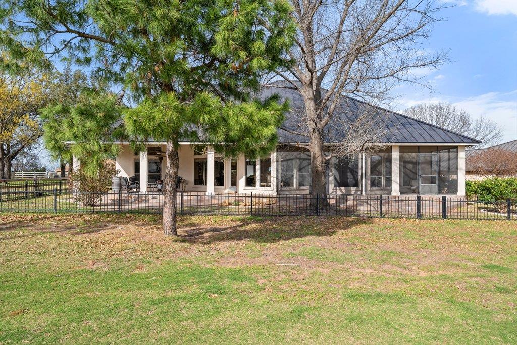 117 Longhorn Dr, Horseshoe Bay, TX 78657