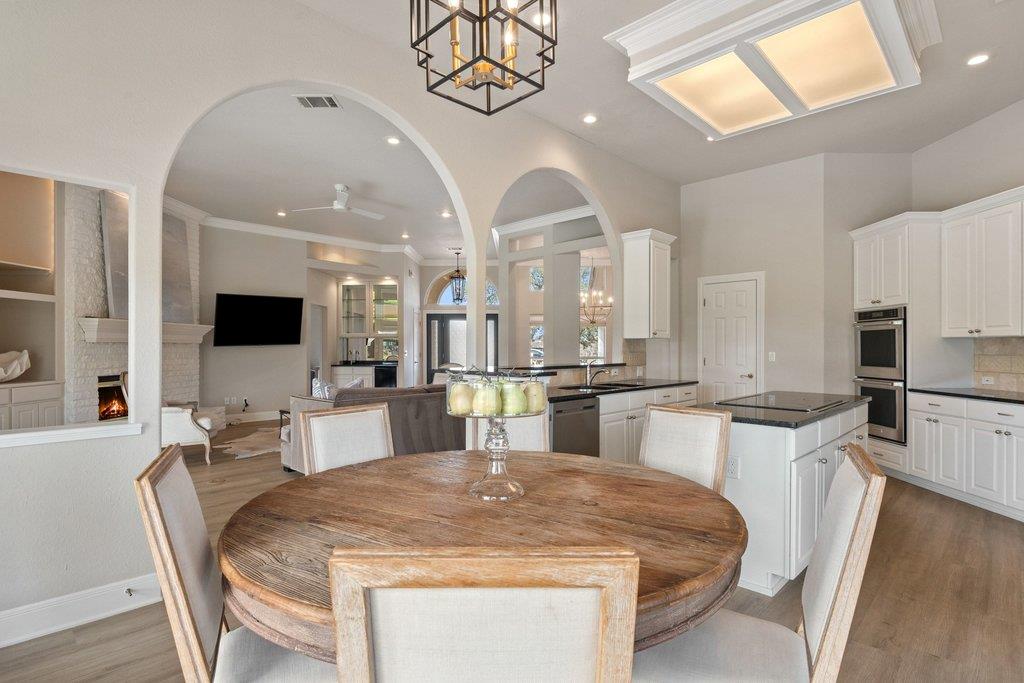 117 Longhorn Dr, Horseshoe Bay, TX 78657