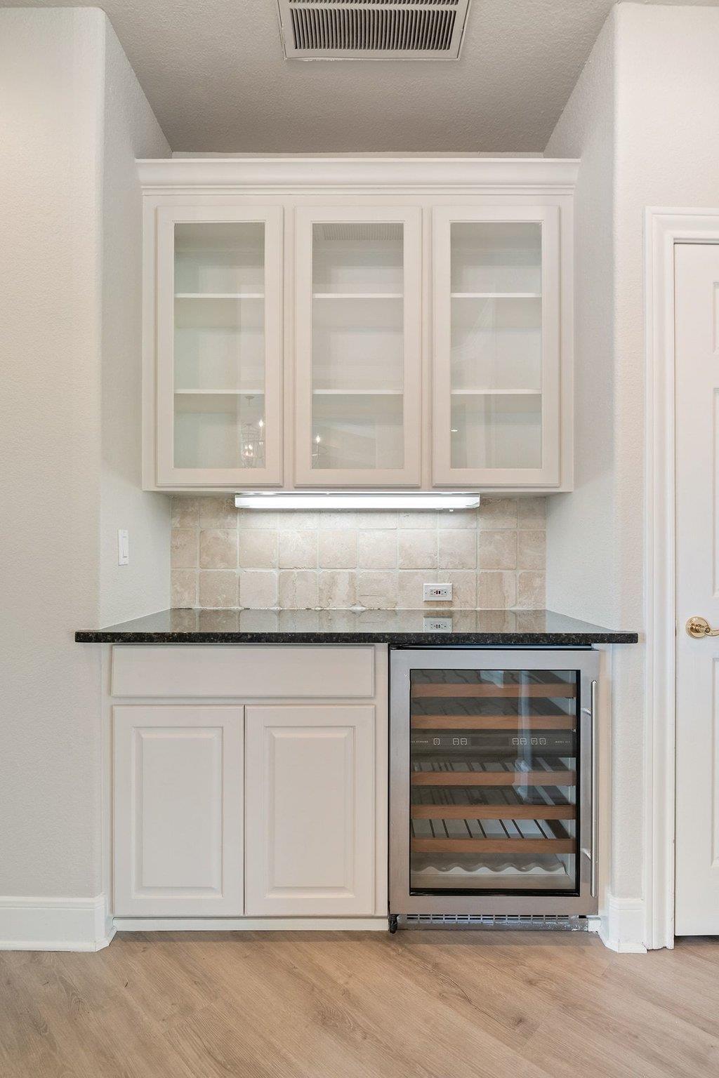 117 Longhorn Dr, Horseshoe Bay, TX 78657