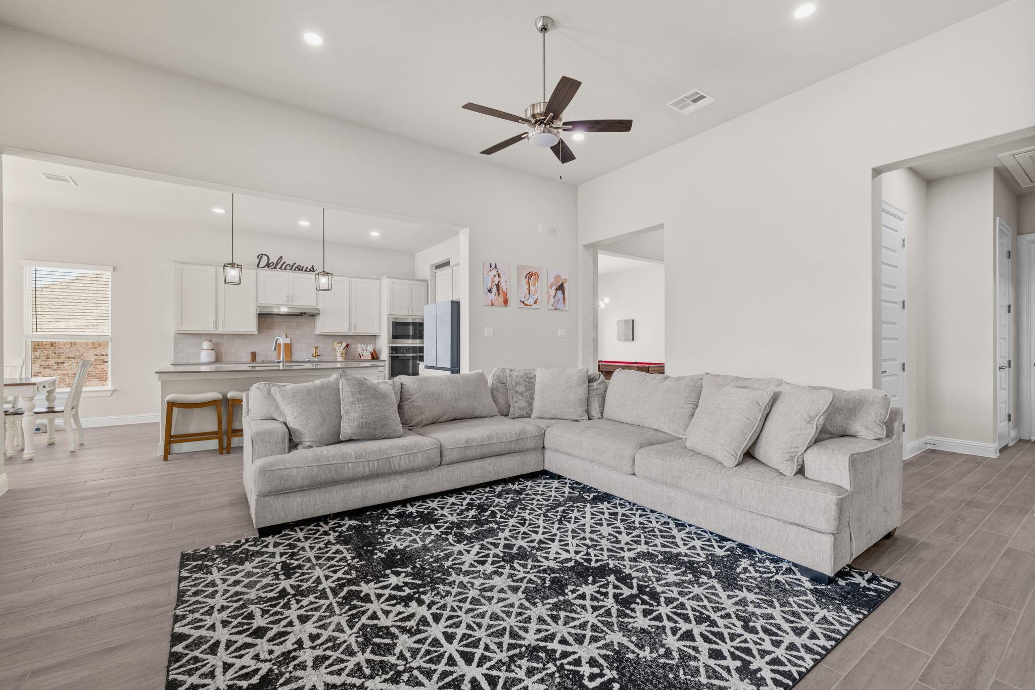 103 Merlin Ct, Cedar Creek, TX 78612