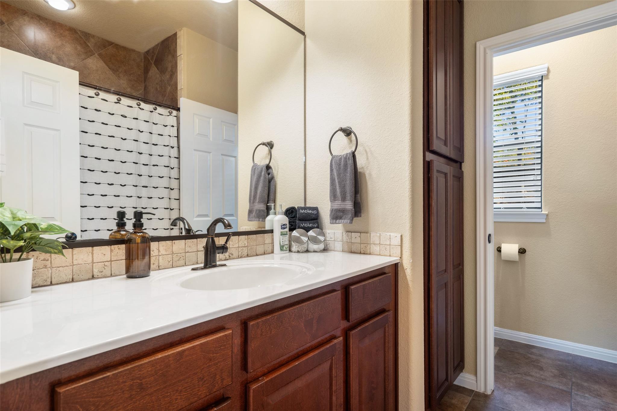 20914 High Dr, Lago Vista, TX 78645