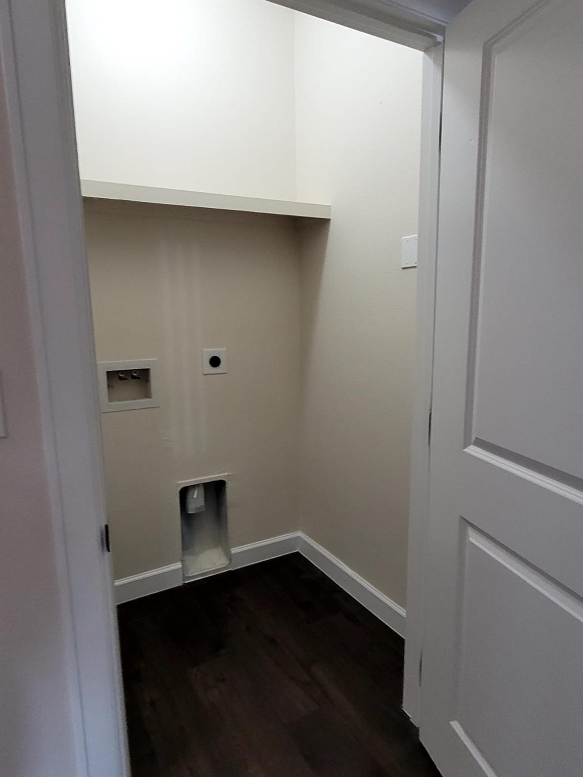 750 S Main St, Lockhart, TX 78644