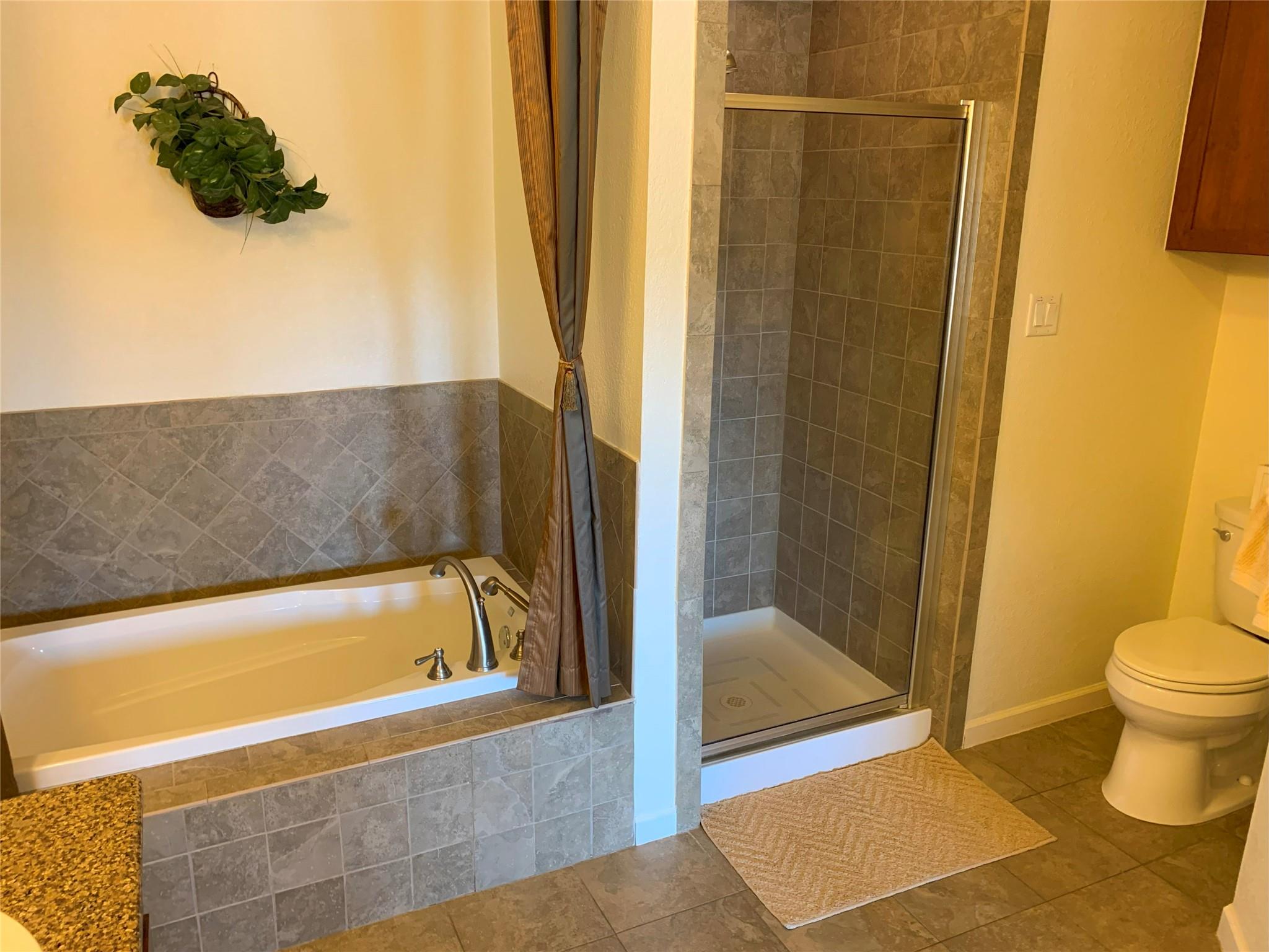 3404 American Dr # 2202, Lago Vista, TX 78645