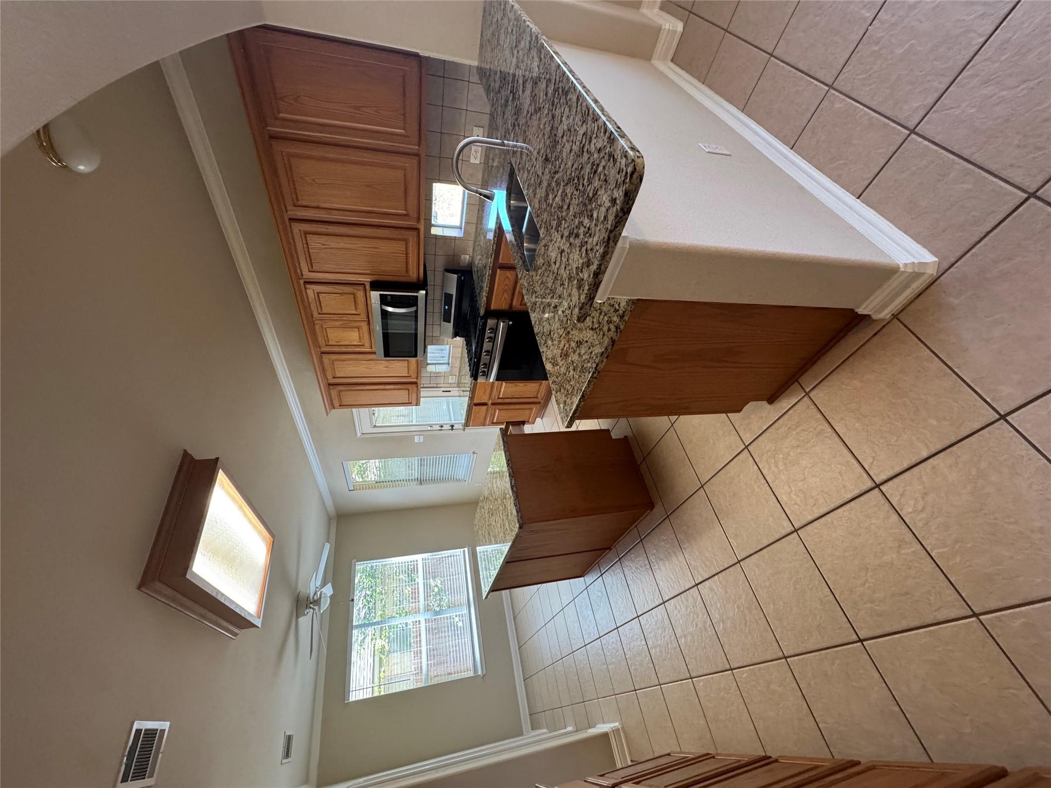 2204 Voyageurs Ln, Austin, TX 78747