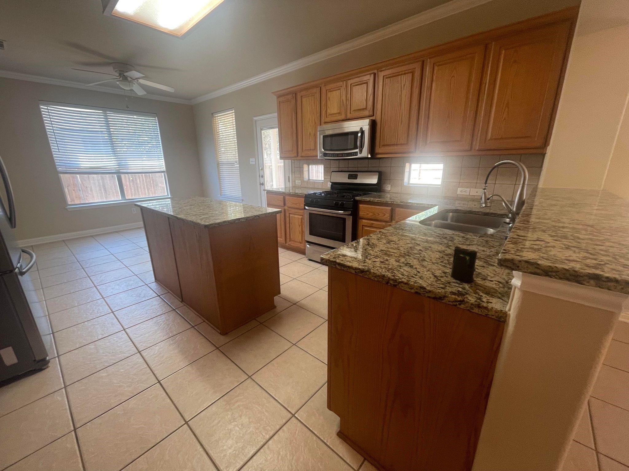 2204 Voyageurs Ln, Austin, TX 78747