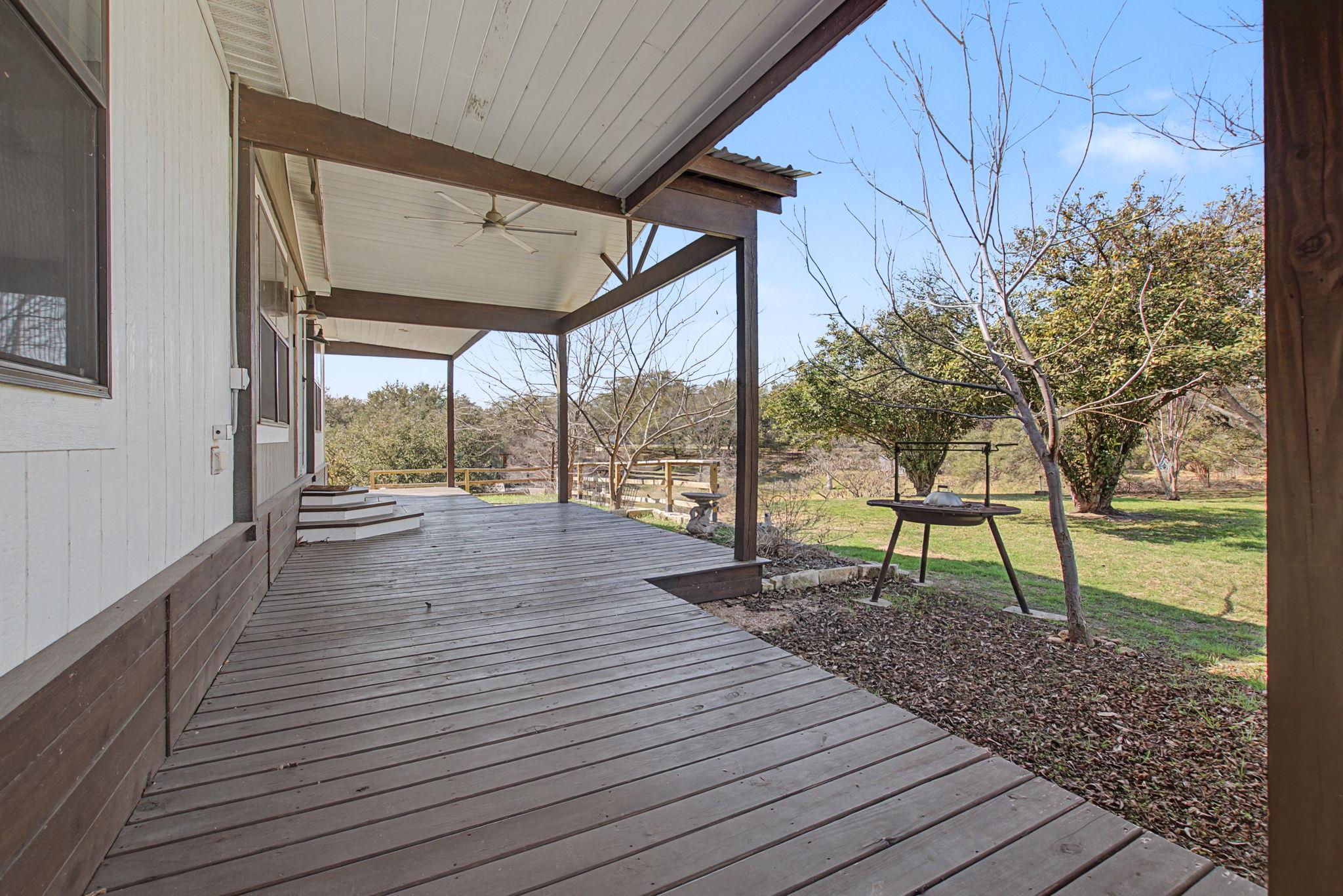 345 County Road 136C, Kingsland, TX 78639