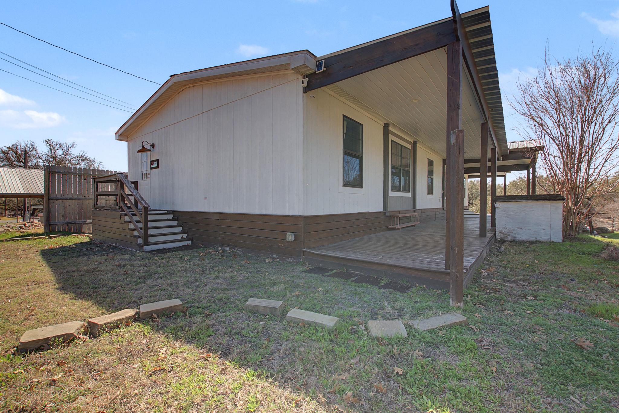 345 County Road 136C, Kingsland, TX 78639