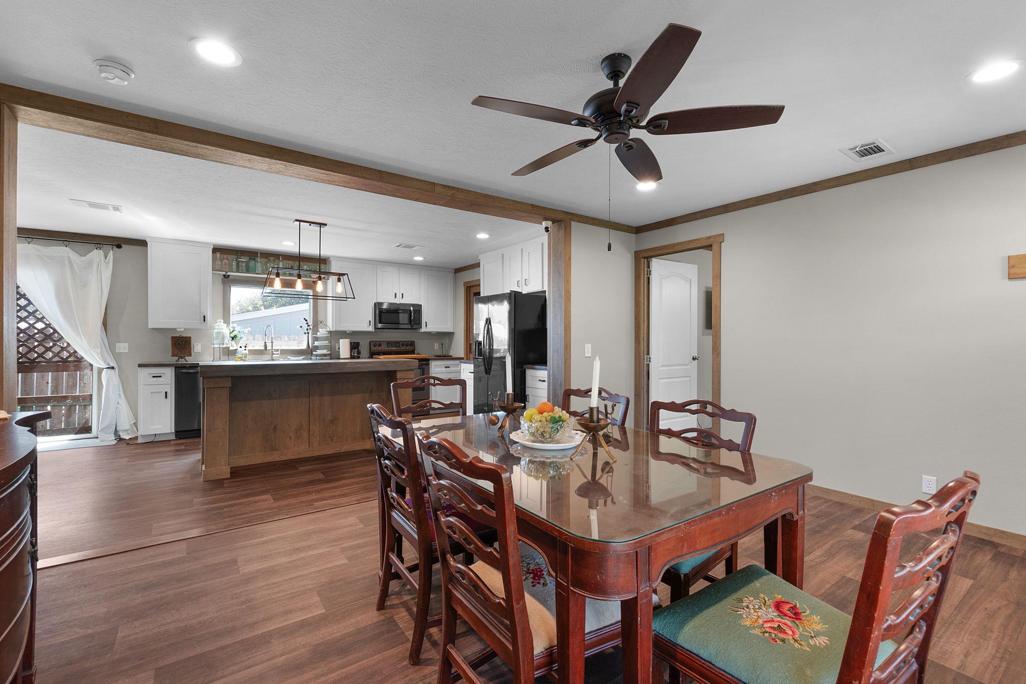 345 County Road 136C, Kingsland, TX 78639