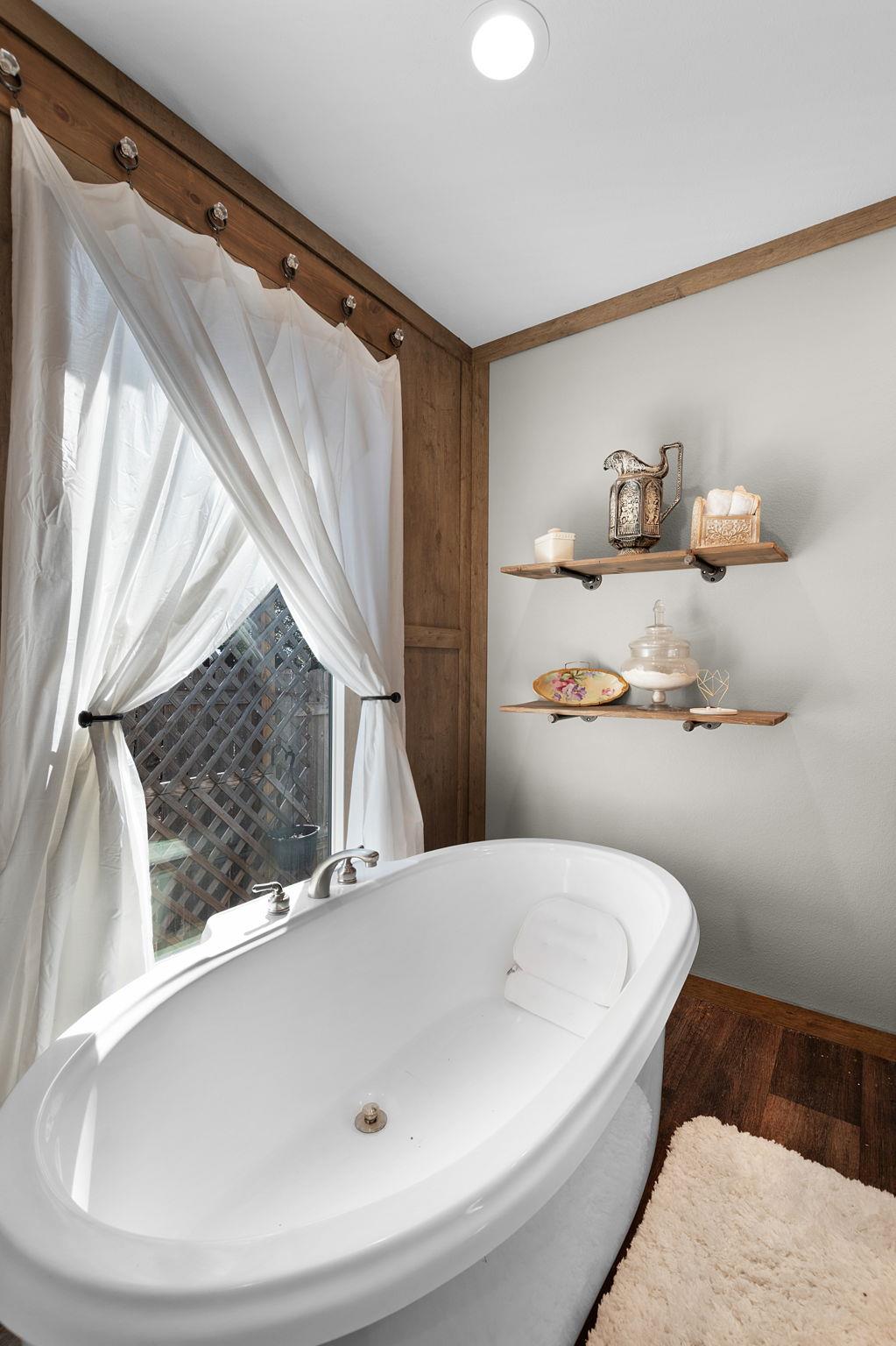 345 County Road 136C, Kingsland, TX 78639