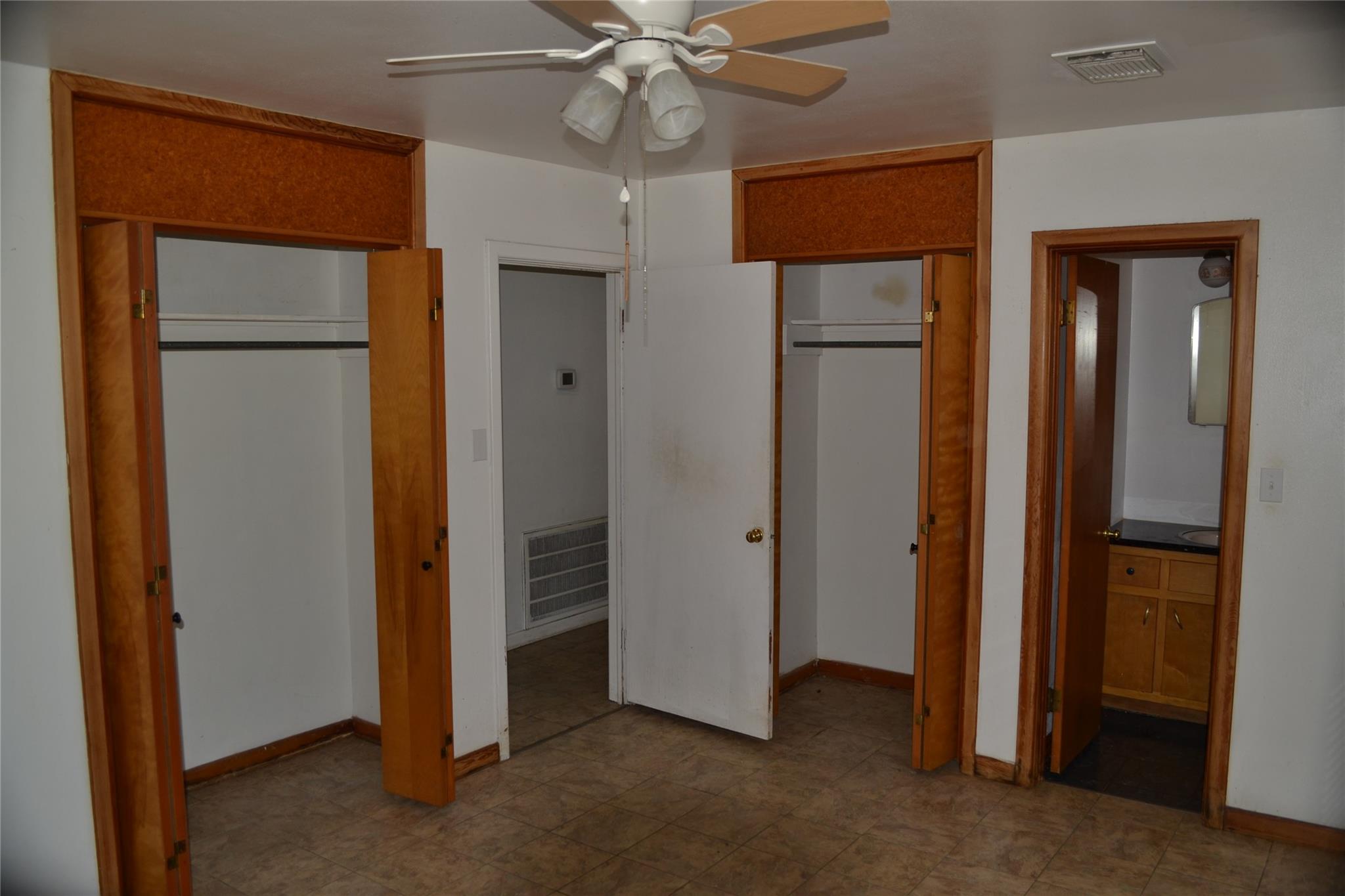 1502 Sherrard St, Burnet, TX 78611