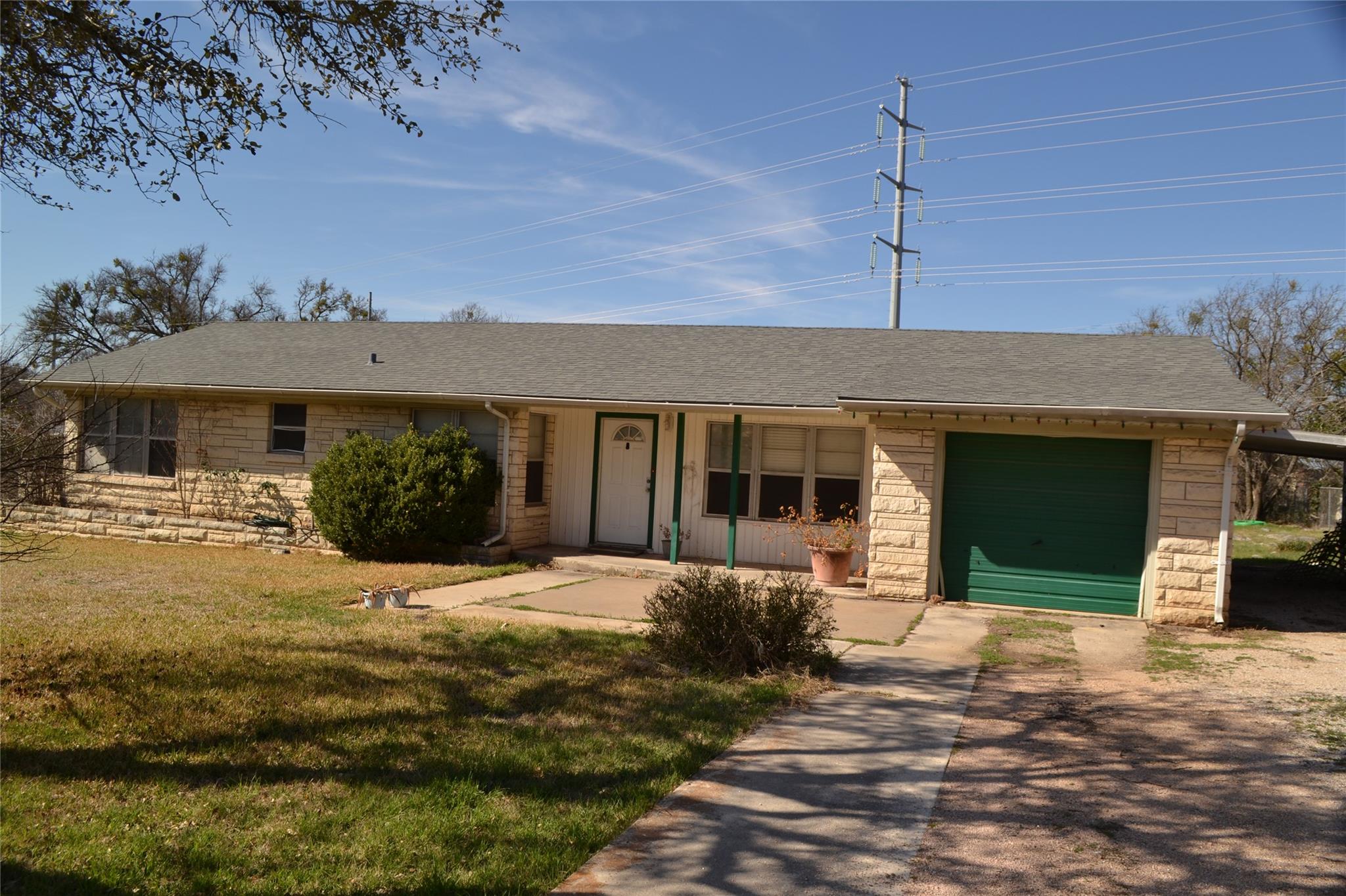 1502 Sherrard St, Burnet, TX 78611
