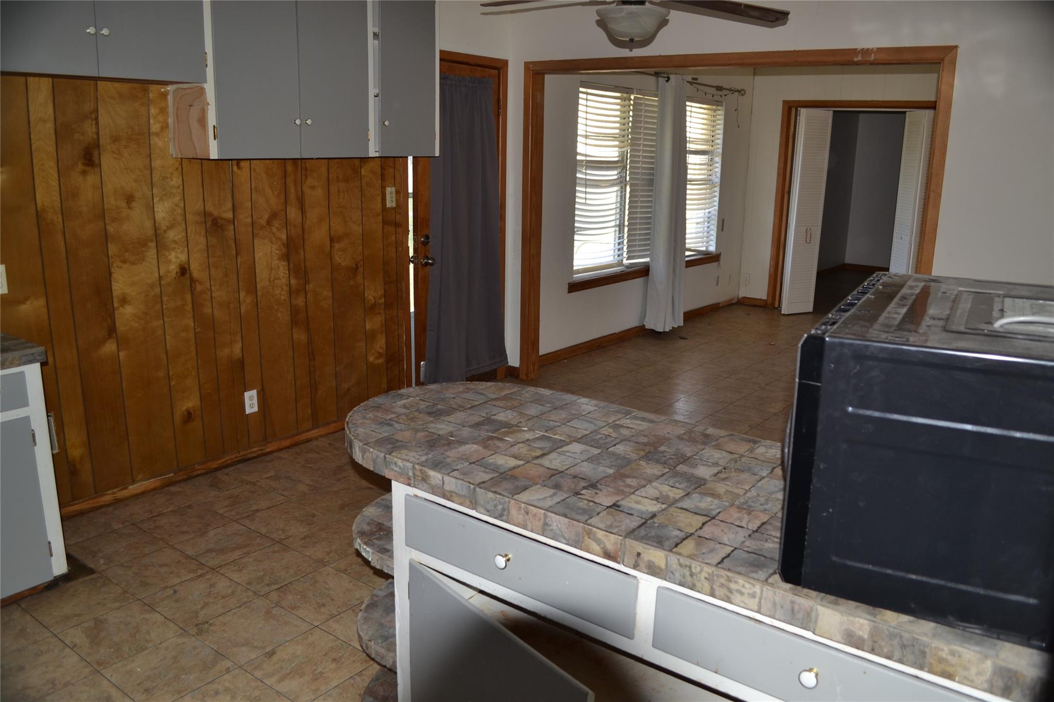 1502 Sherrard St, Burnet, TX 78611