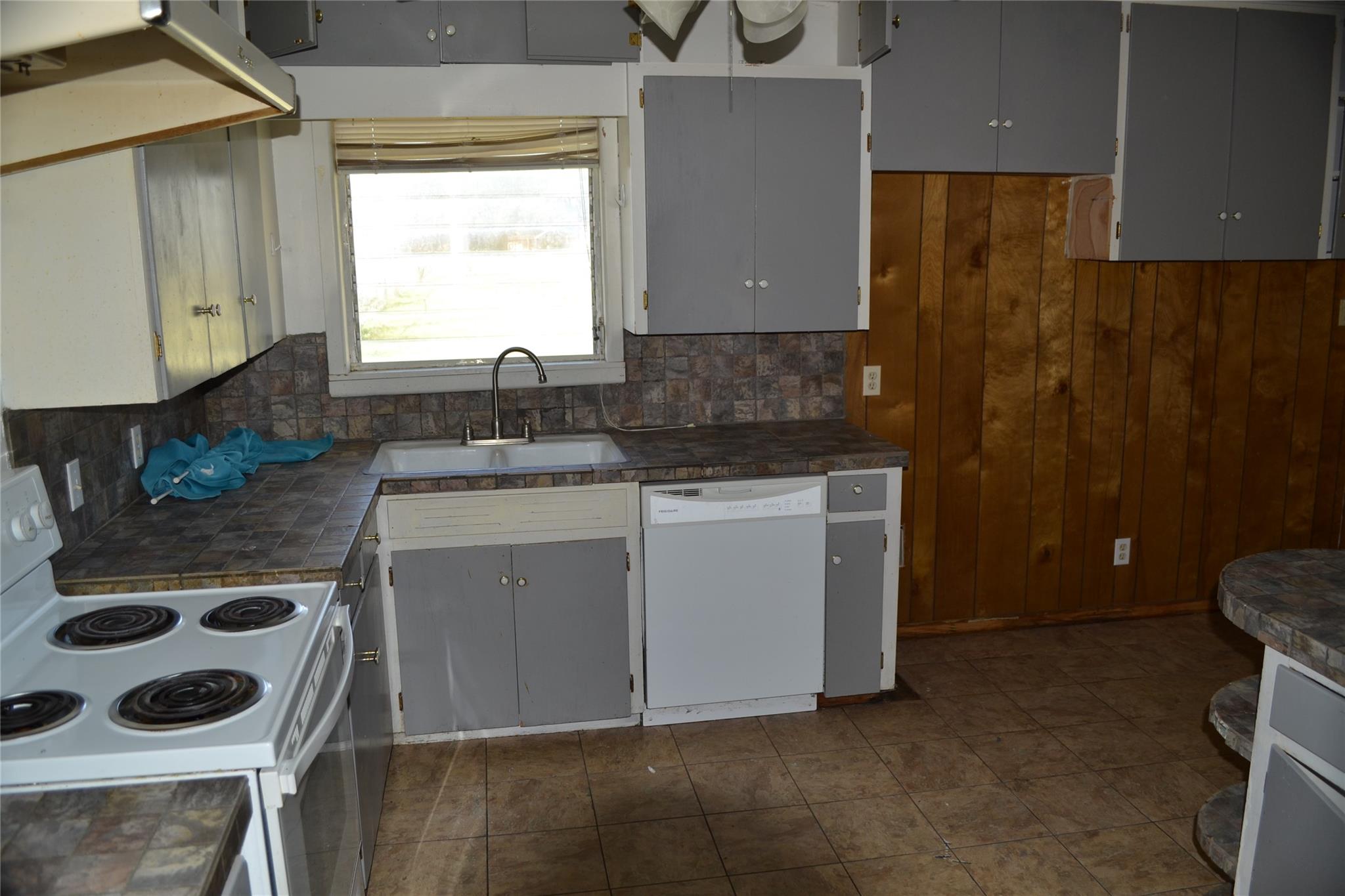 1502 Sherrard St, Burnet, TX 78611