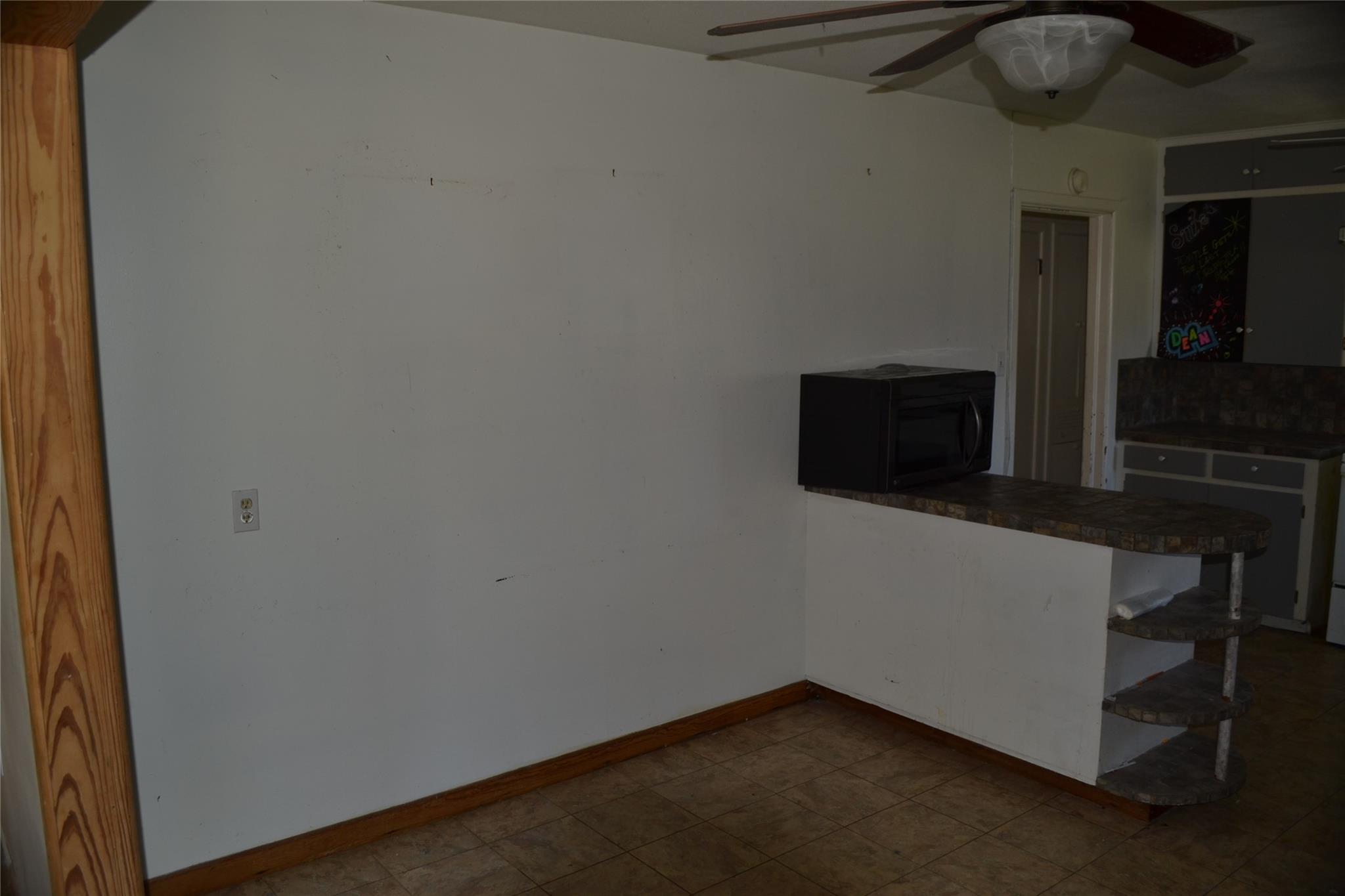 1502 Sherrard St, Burnet, TX 78611