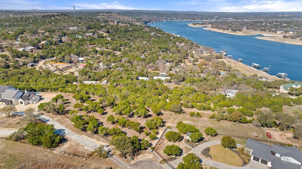 10 Thurman Bluff Dr, Spicewood, TX 78669