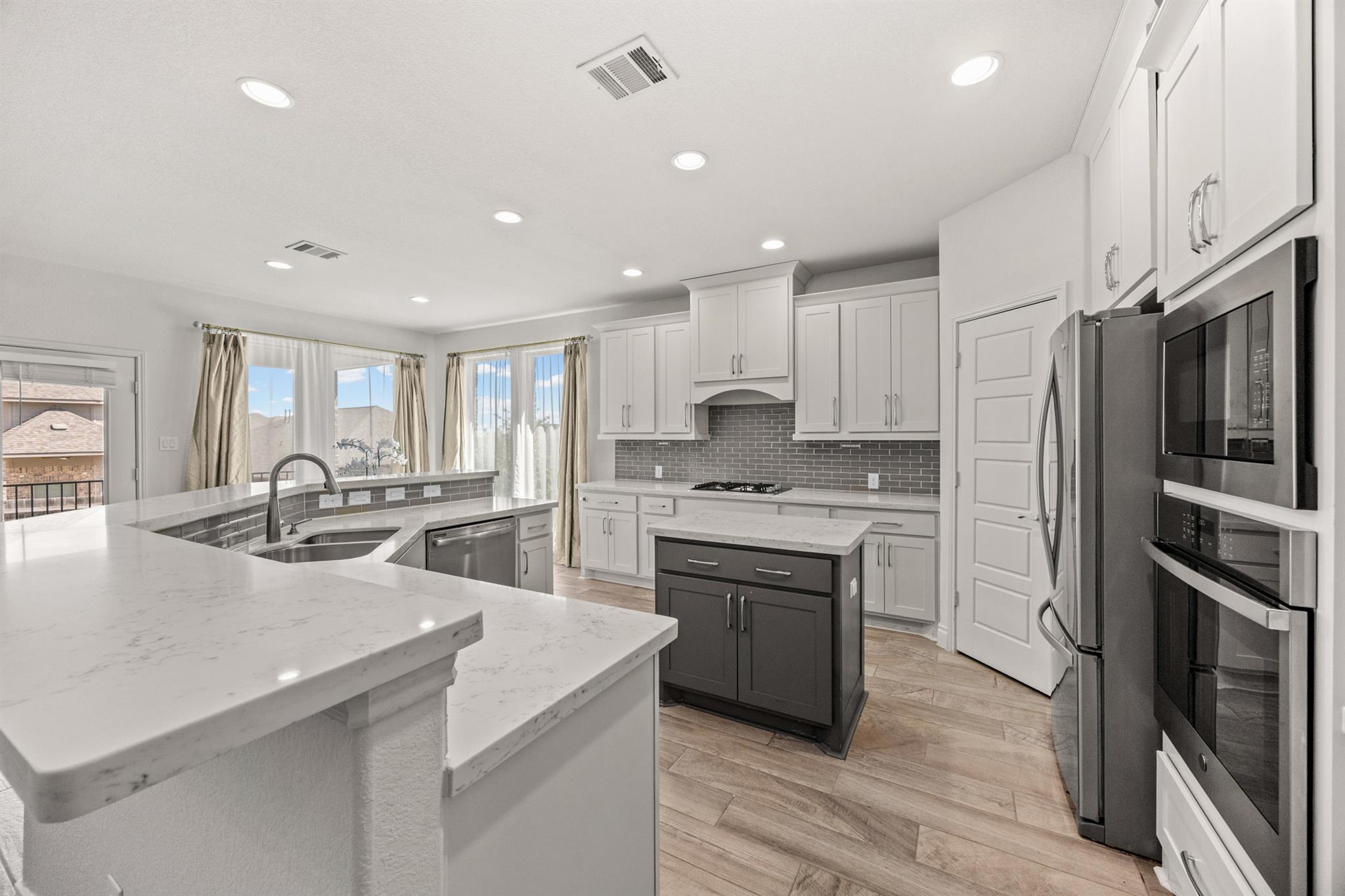 516 Honeybird Ln, Georgetown, TX 78626