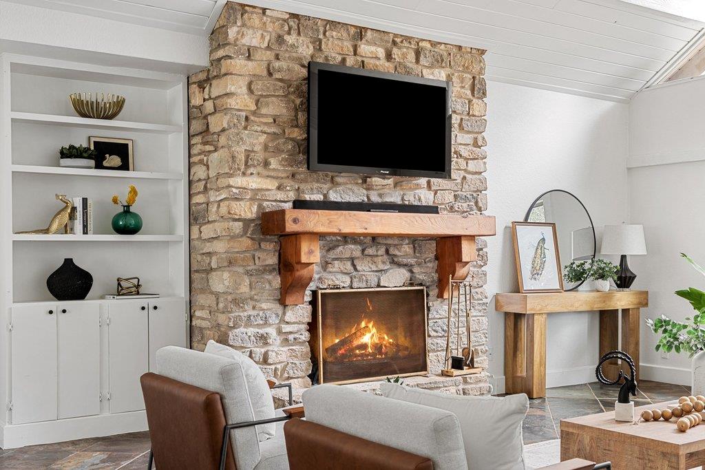 411 Lakeway Dr, Lakeway, TX 78734