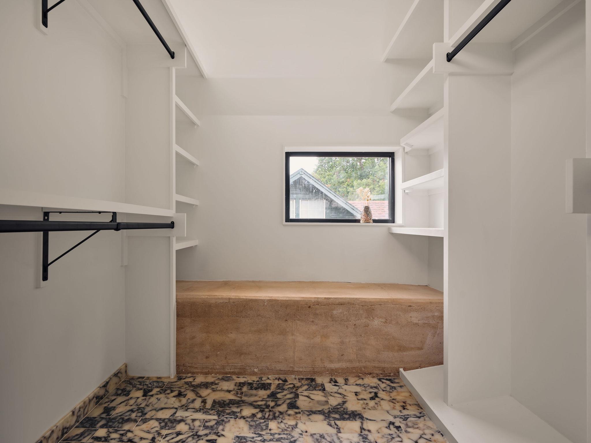 2201 Garden St, Austin, TX 78702