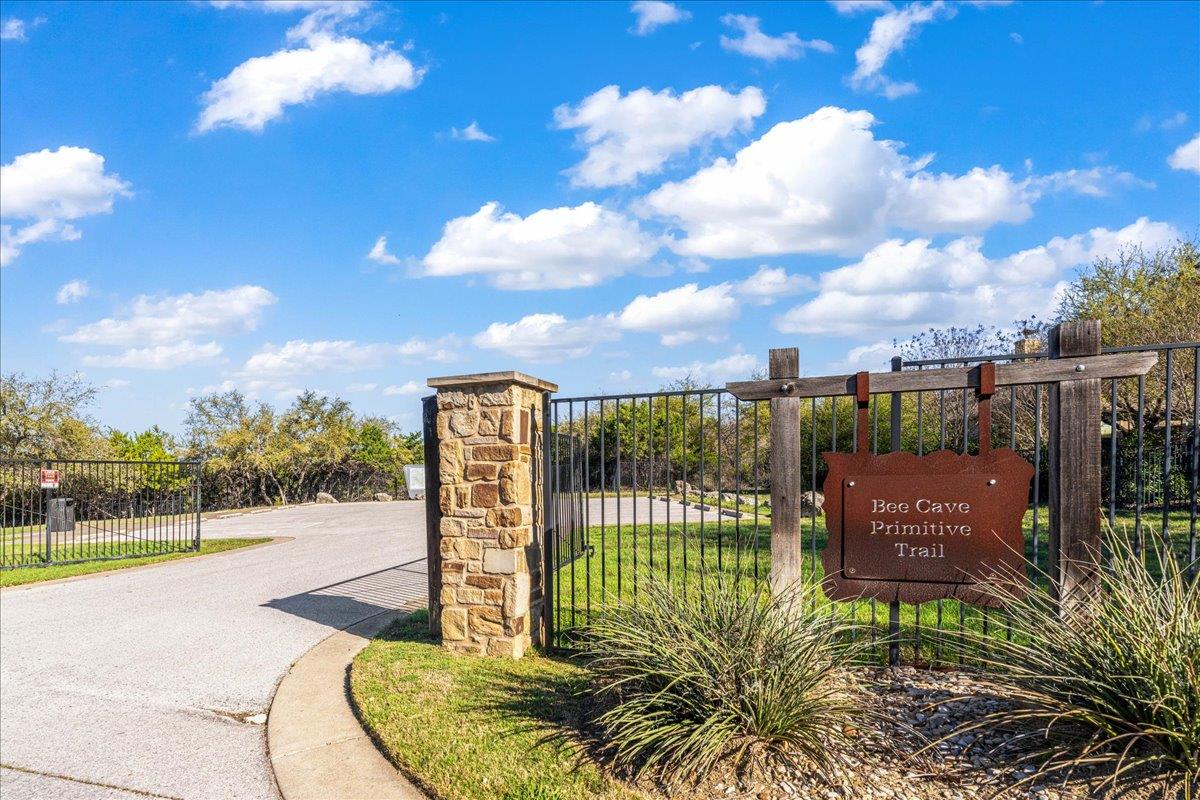 16017 Snowdonia Cv, Bee Cave, TX 78738