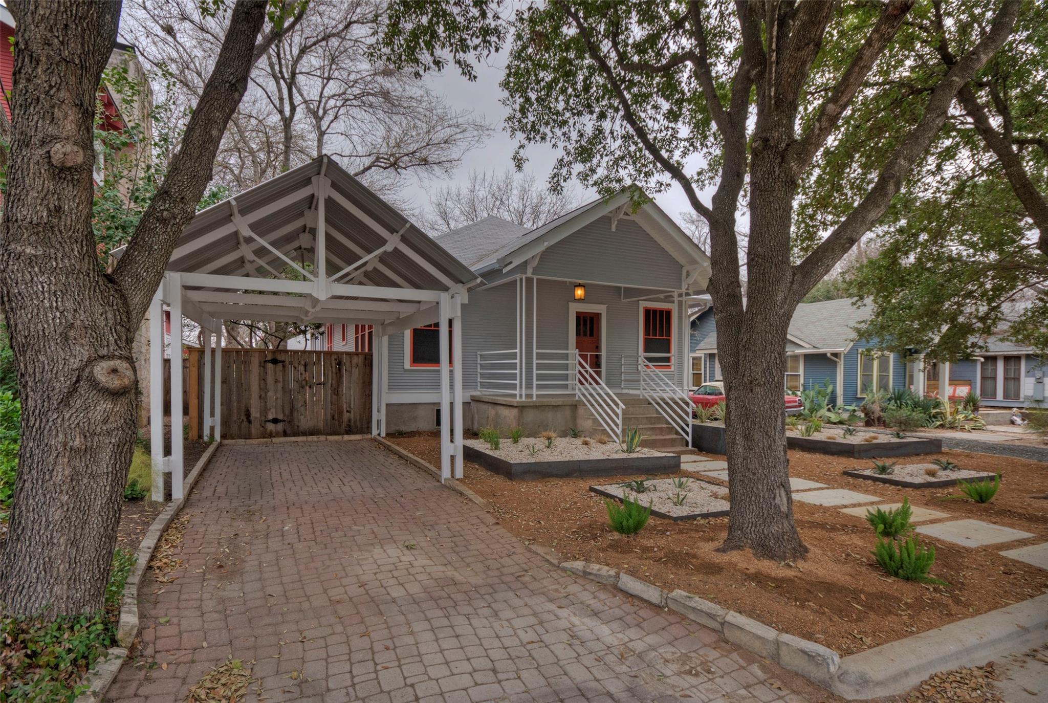1704 Nickerson St, Austin, TX 78704