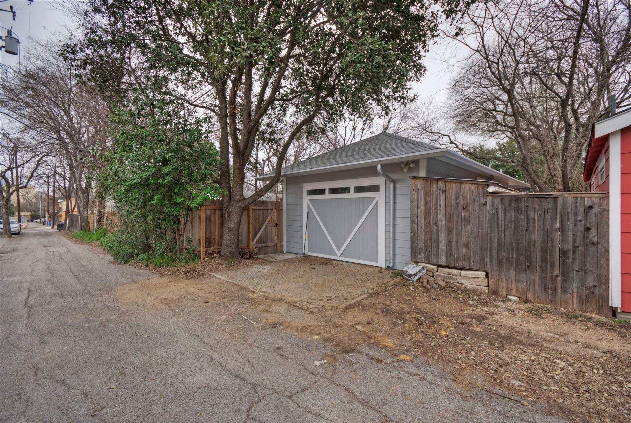 1704 Nickerson St, Austin, TX 78704