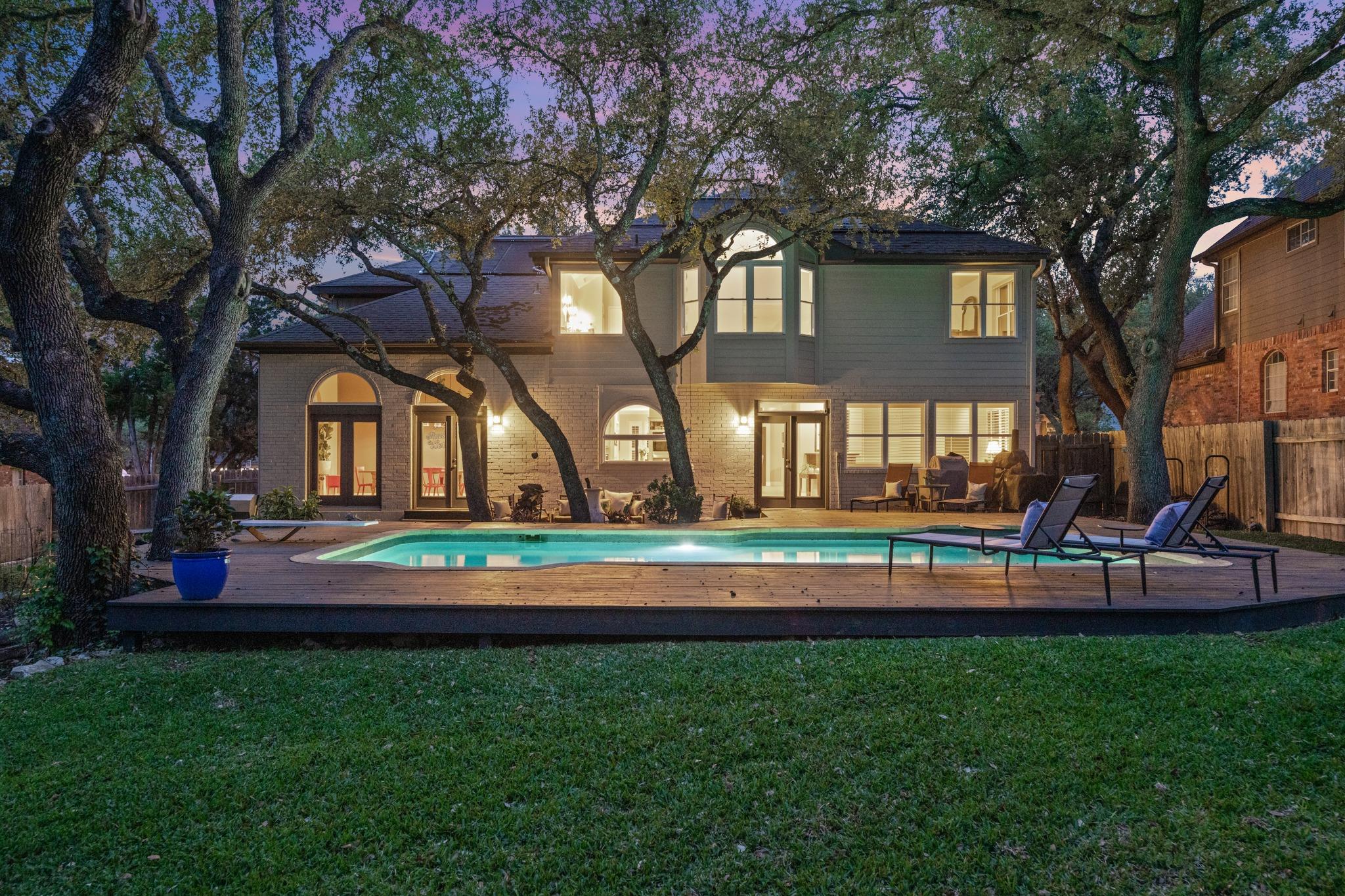 10080 Circleview Dr, Austin, TX 78733