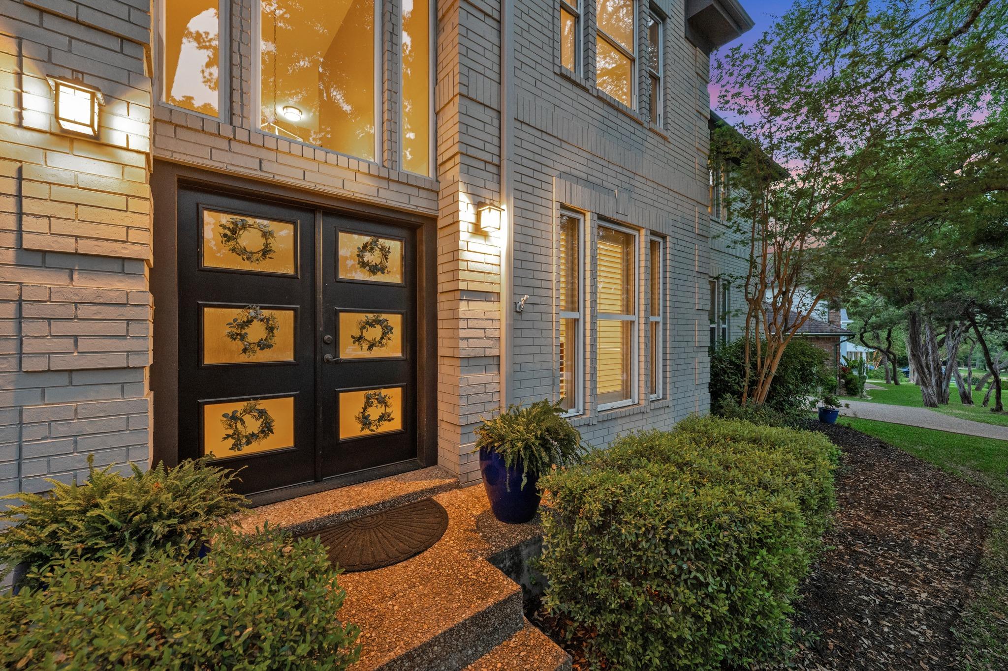 10080 Circleview Dr, Austin, TX 78733