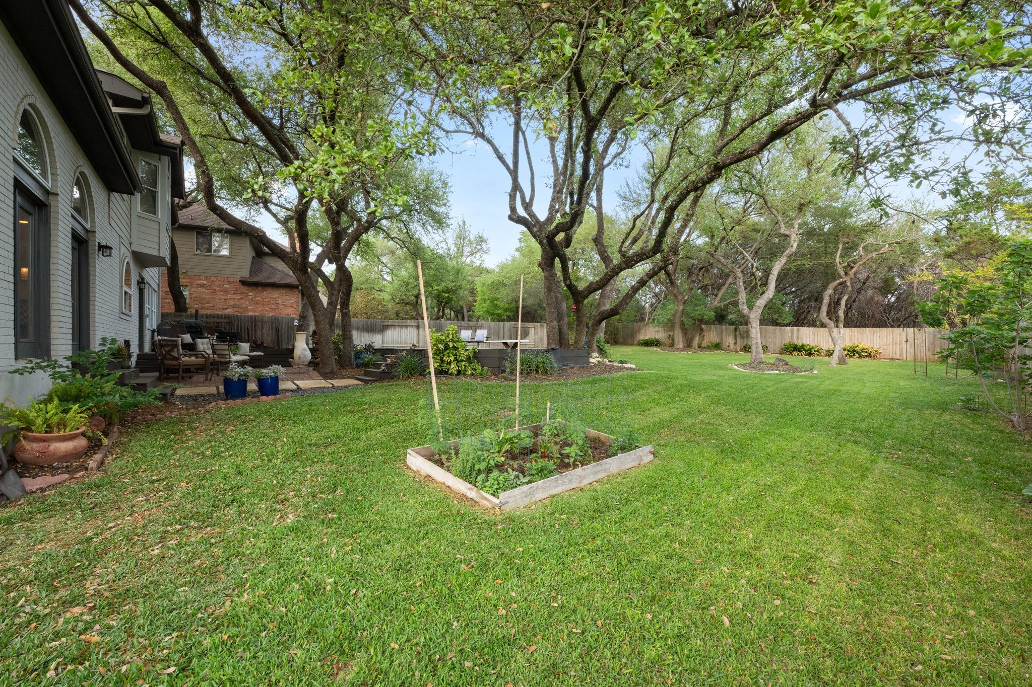 10080 Circleview Dr, Austin, TX 78733