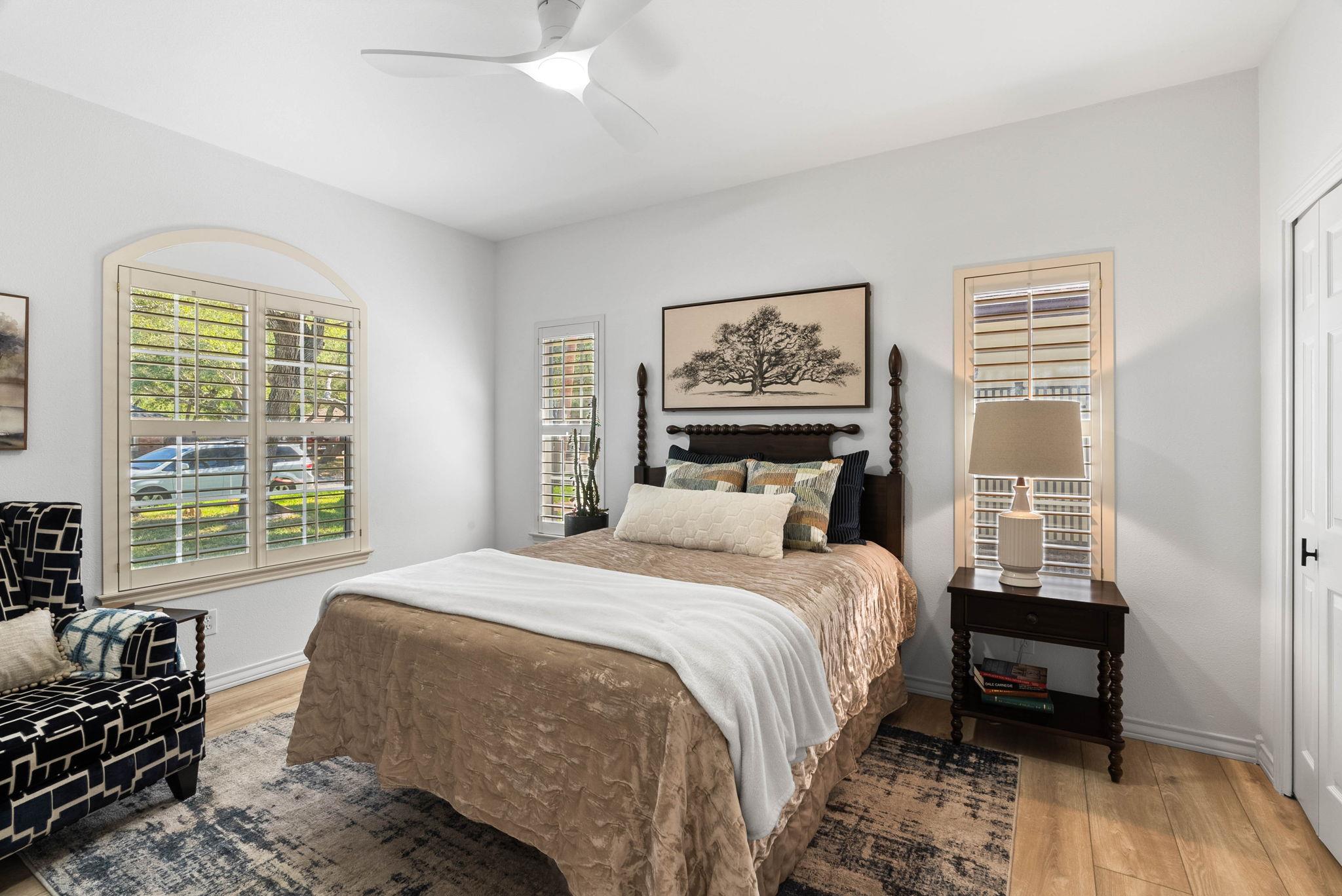 113 Royal Oaks Dr, Rockport, TX 78382