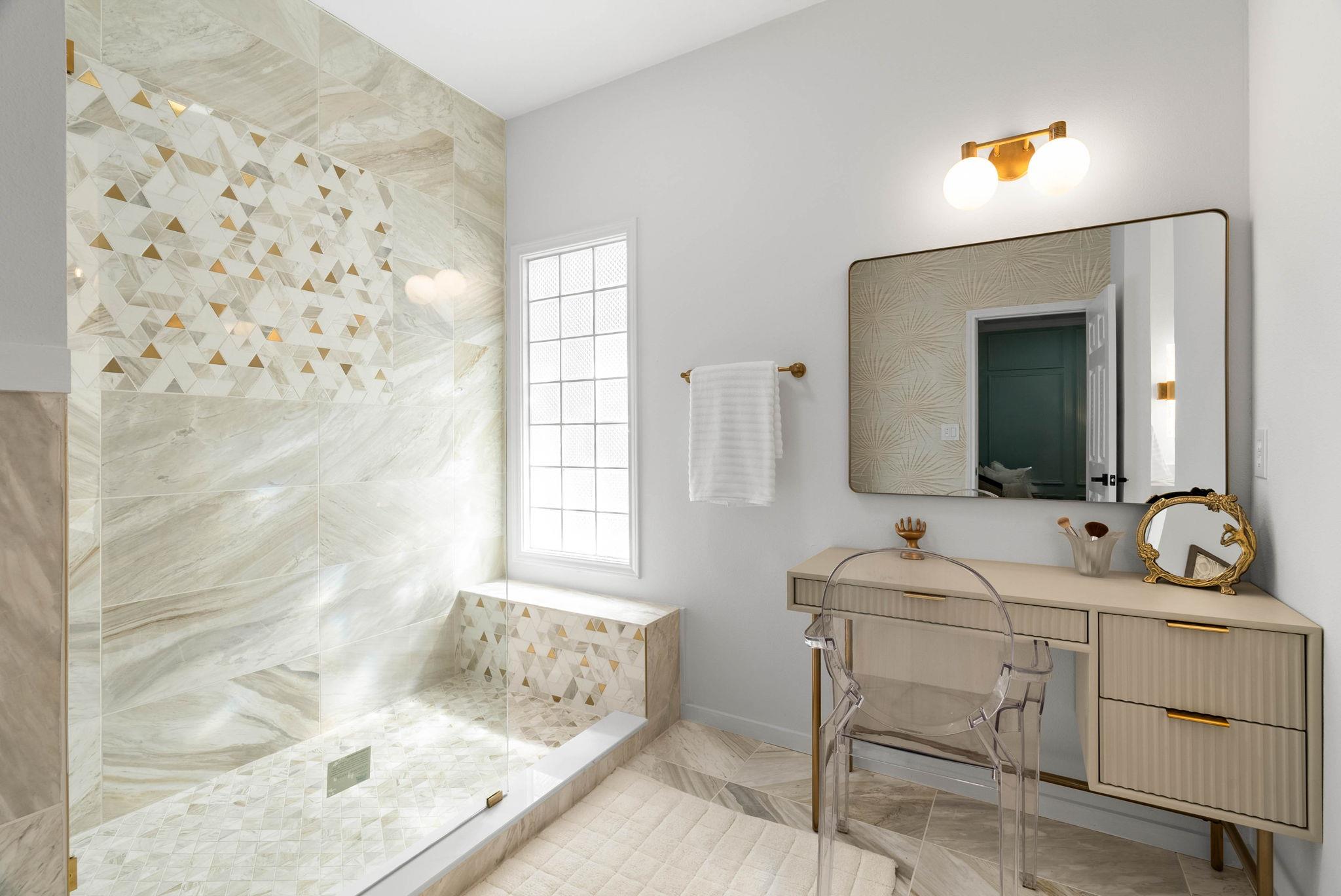 113 Royal Oaks Dr, Rockport, TX 78382